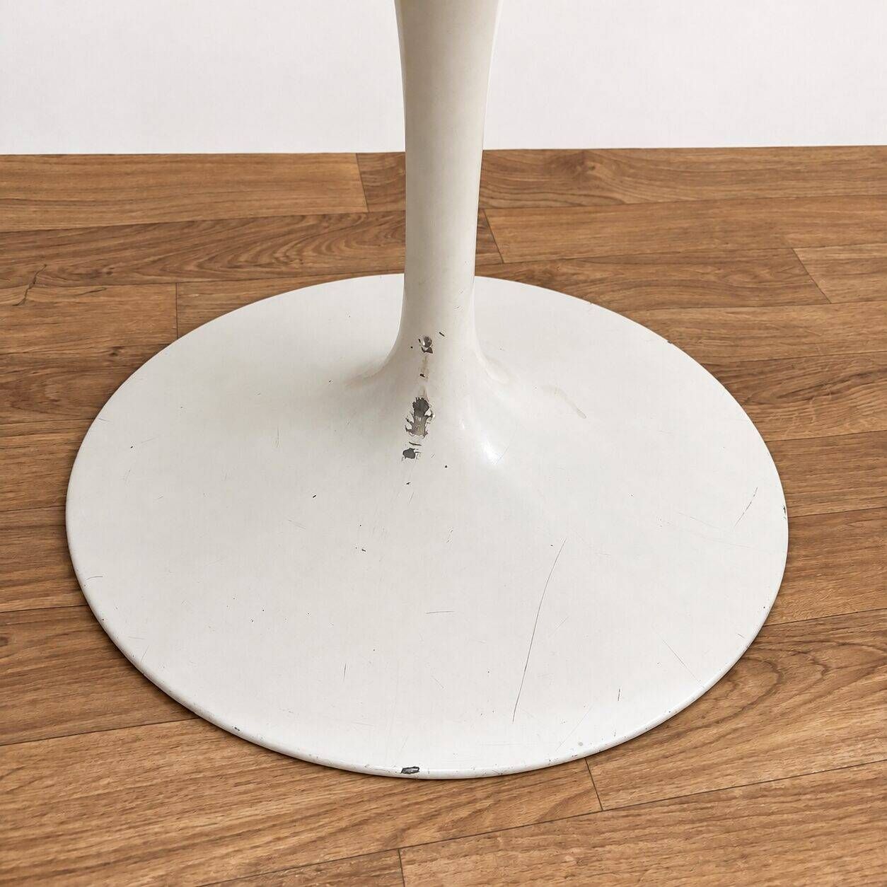 Tulip Chairs by Eero Saarinen for Knoll