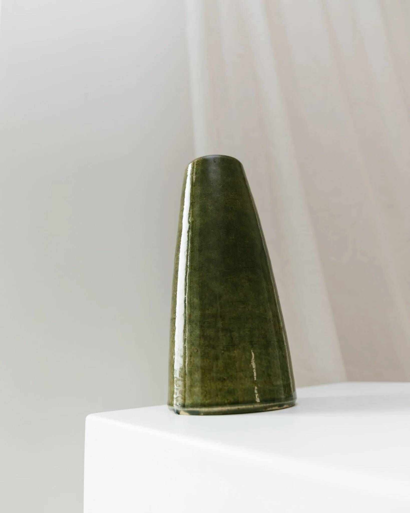 Olive Green Ceramic Vase by VEB Coswig Keramik – East German Mid-Century 70s