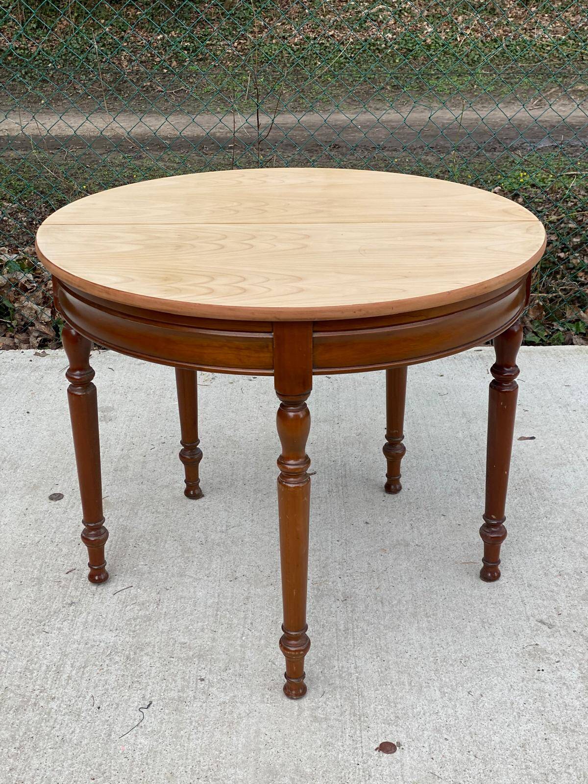 90cm Solid Wood Half Moon Folding Round Table