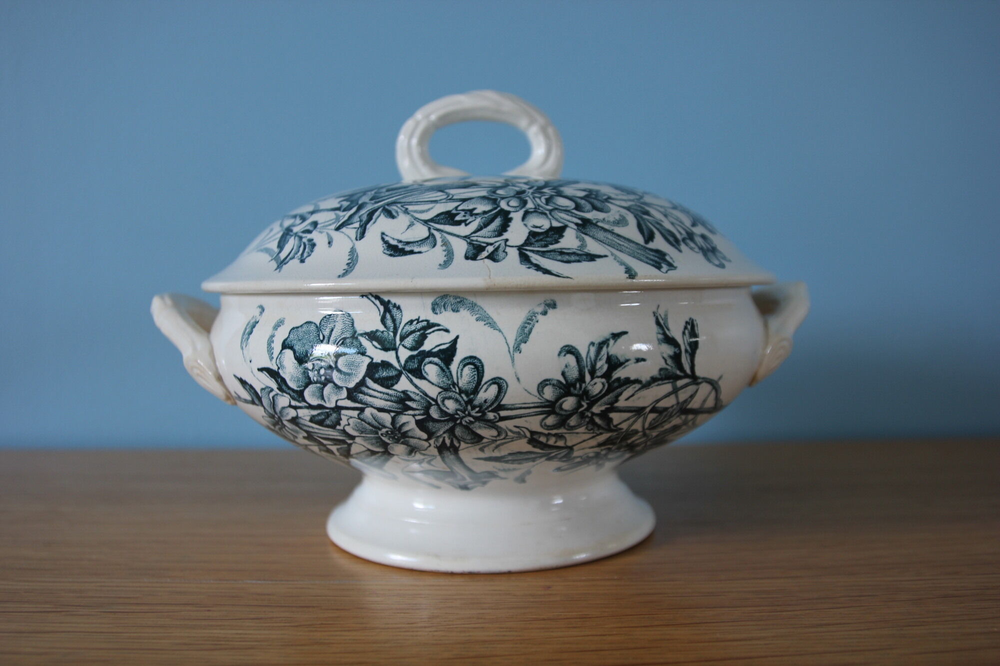 Iron earth tureen decorated with flowers and butterflies Jasmine from Virginie de Badonviller