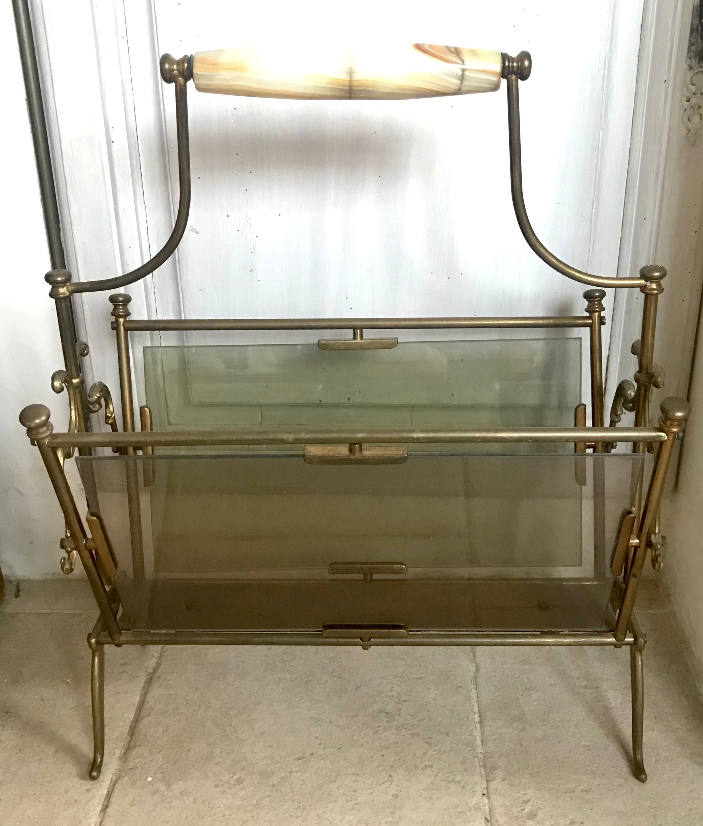 Onyx and laiton review gate 1960s