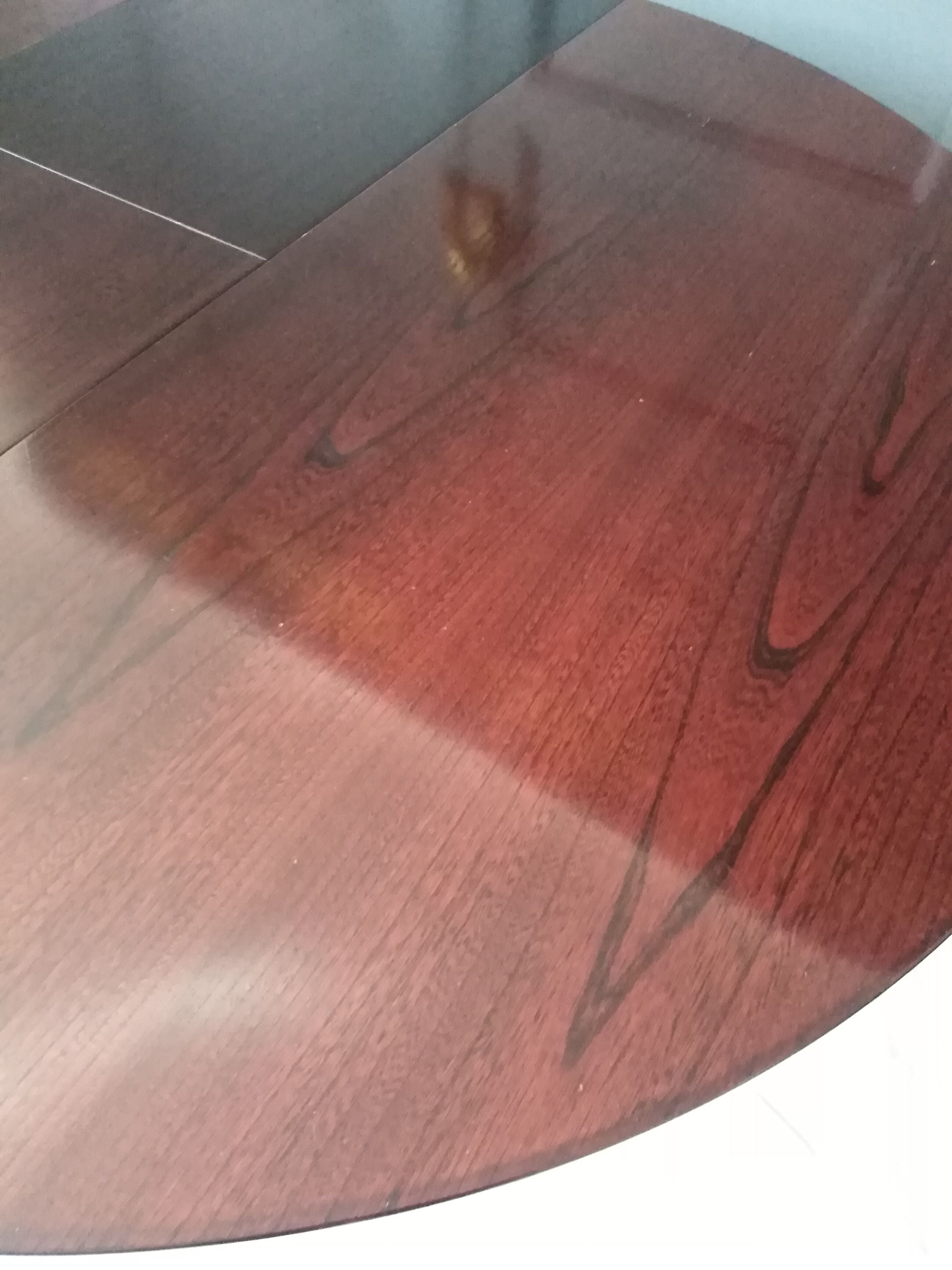 Baumann extended round table