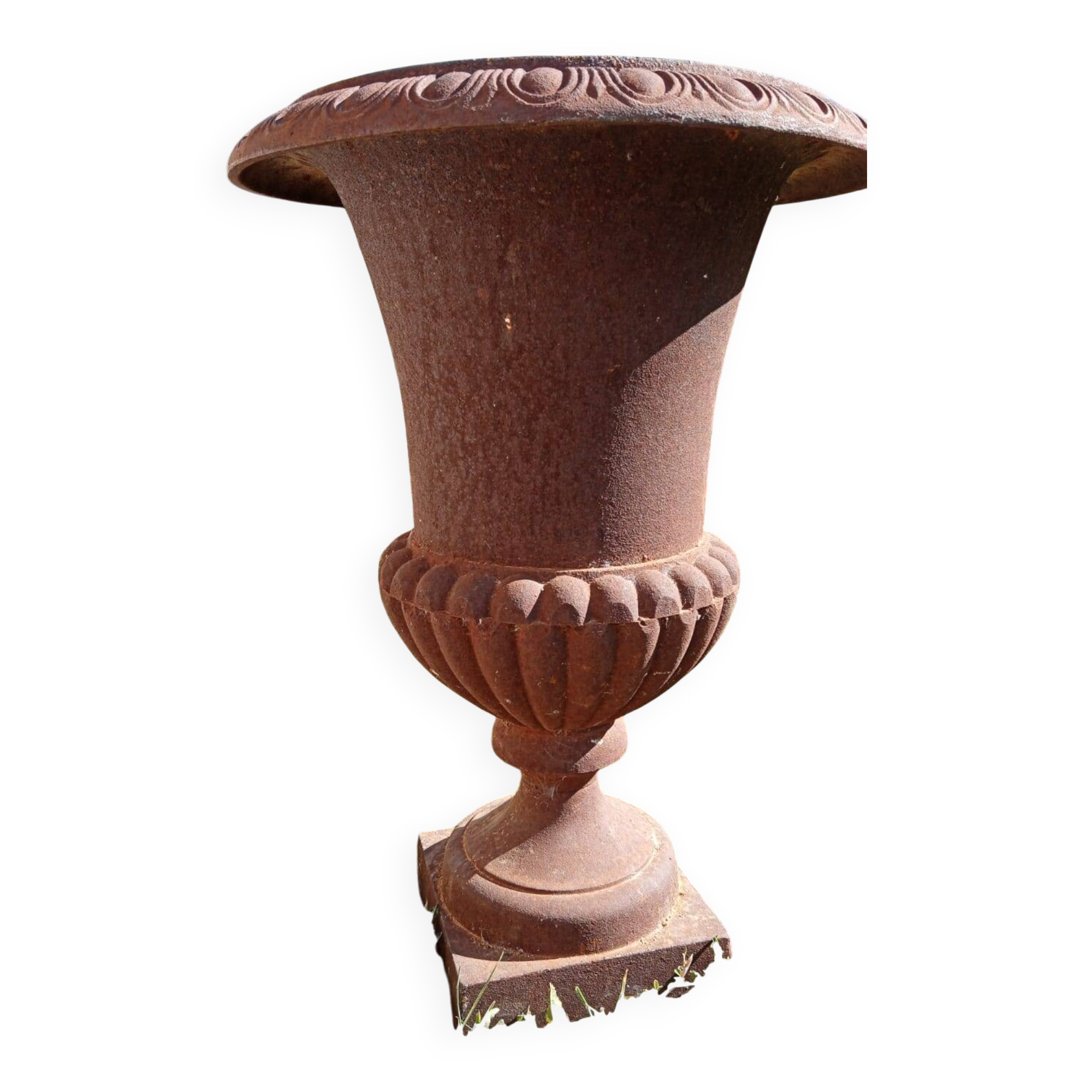 Vase Médicis en Fonte, 46 cm X 33 cm.