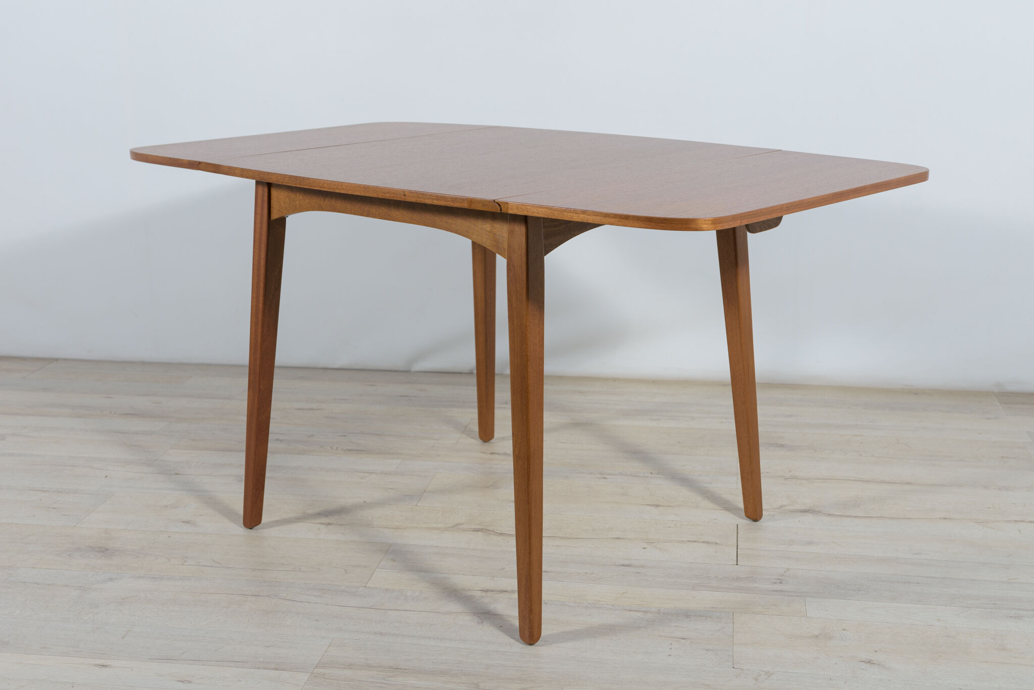 Butterfly Dining Table from G-Plan, 1960s