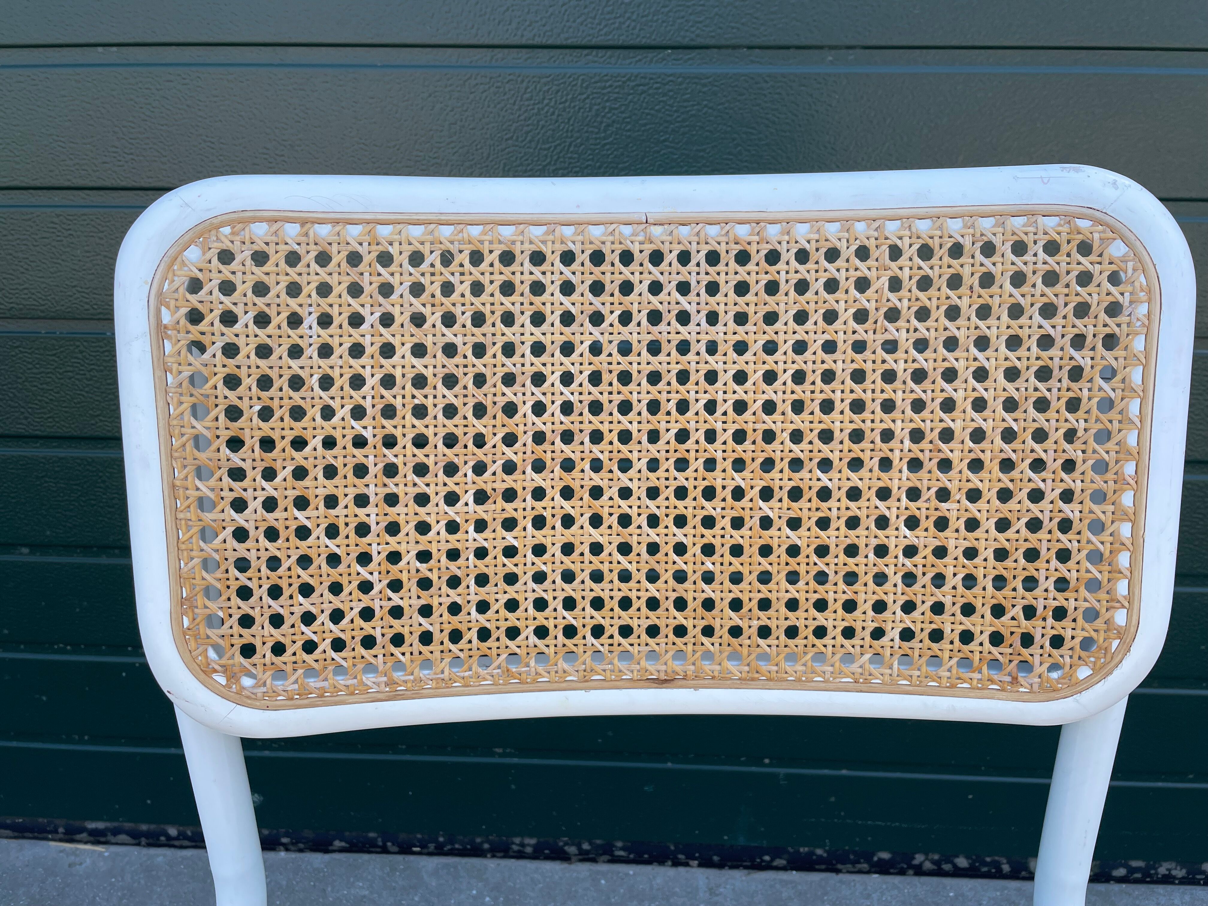 Cesca design chair b32 model in white