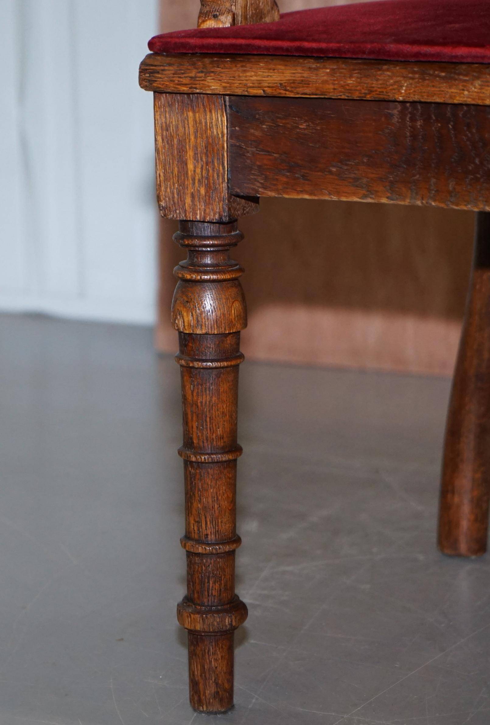 Antique Régence Bergère Armchair in Carved Oak with Lion Head Armrests