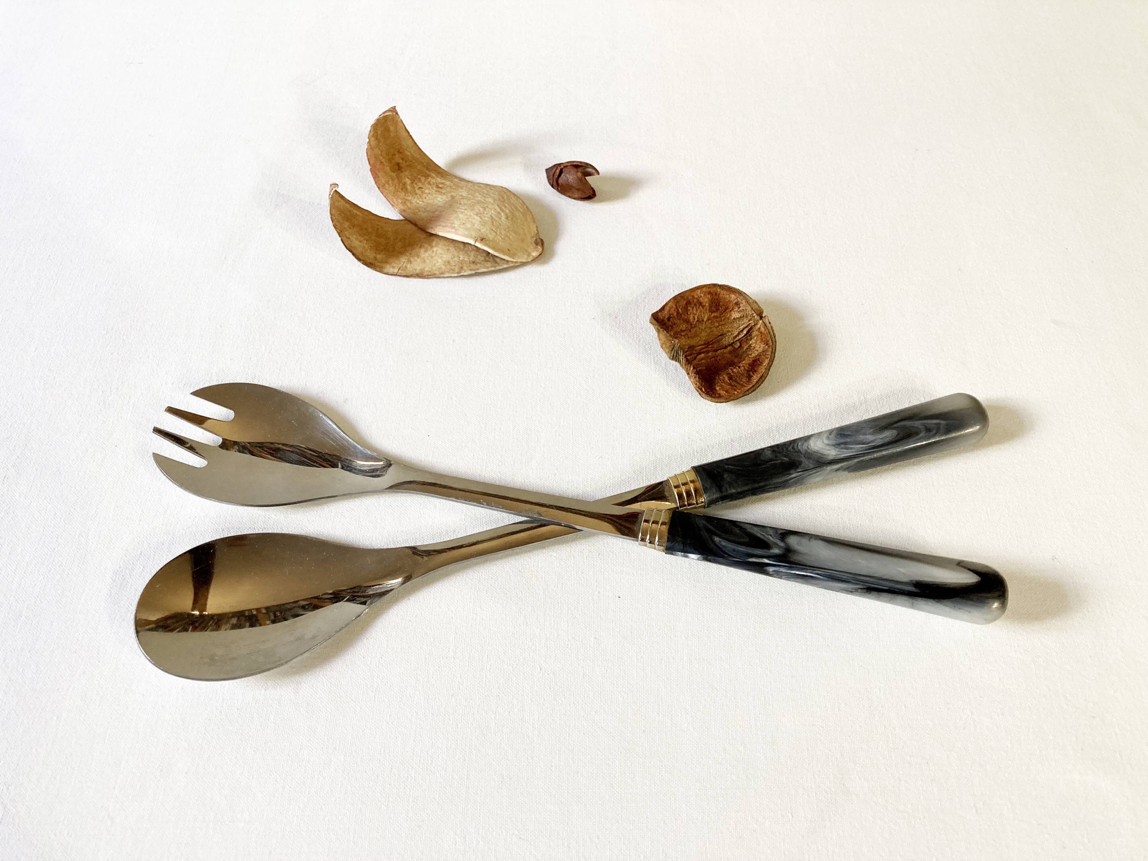 Stainless steel and bakelite serving cutlery, Guy Degrenne