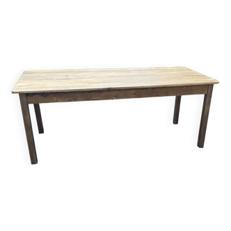 Farm table