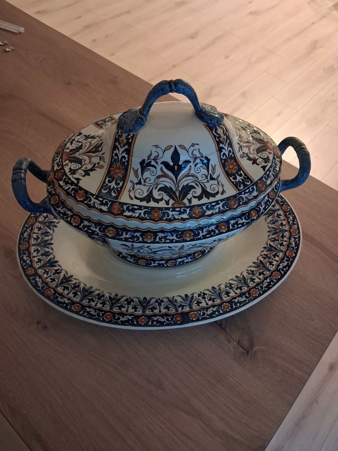 Antique Gien soup tureen