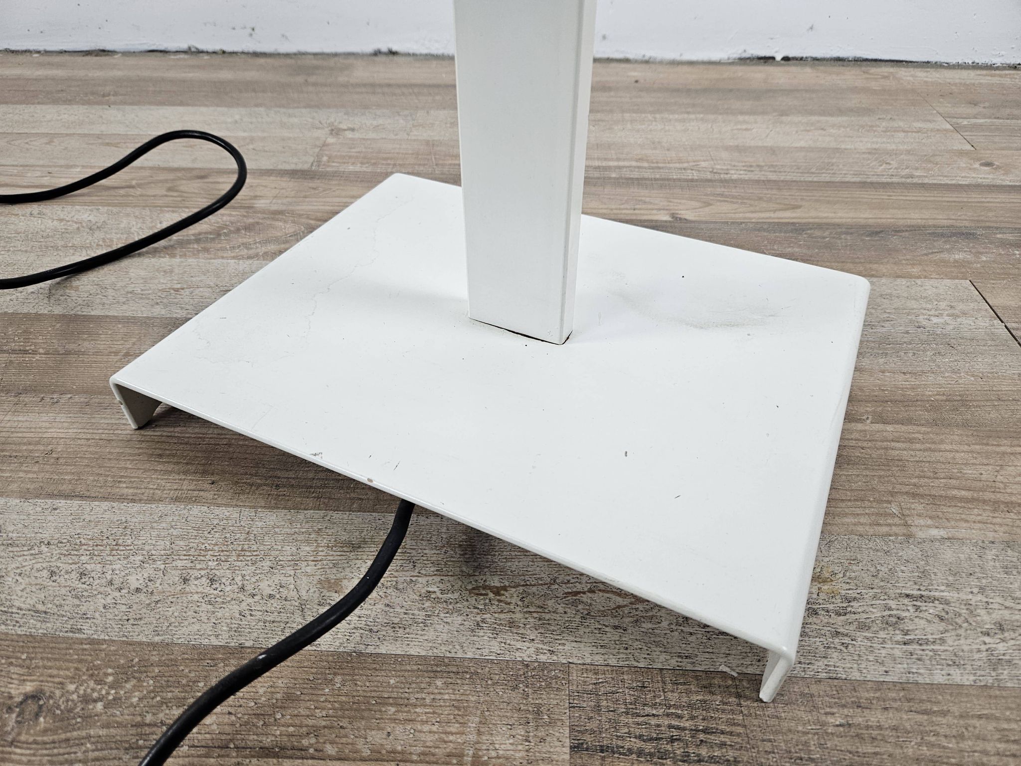 Lampadaire conçu par Roberto Pamio des années 70