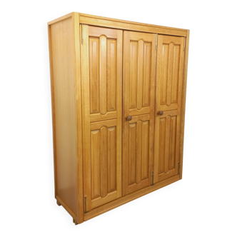 Armoire dressing vintage Guillerme et Chambron en chêne massif années 60