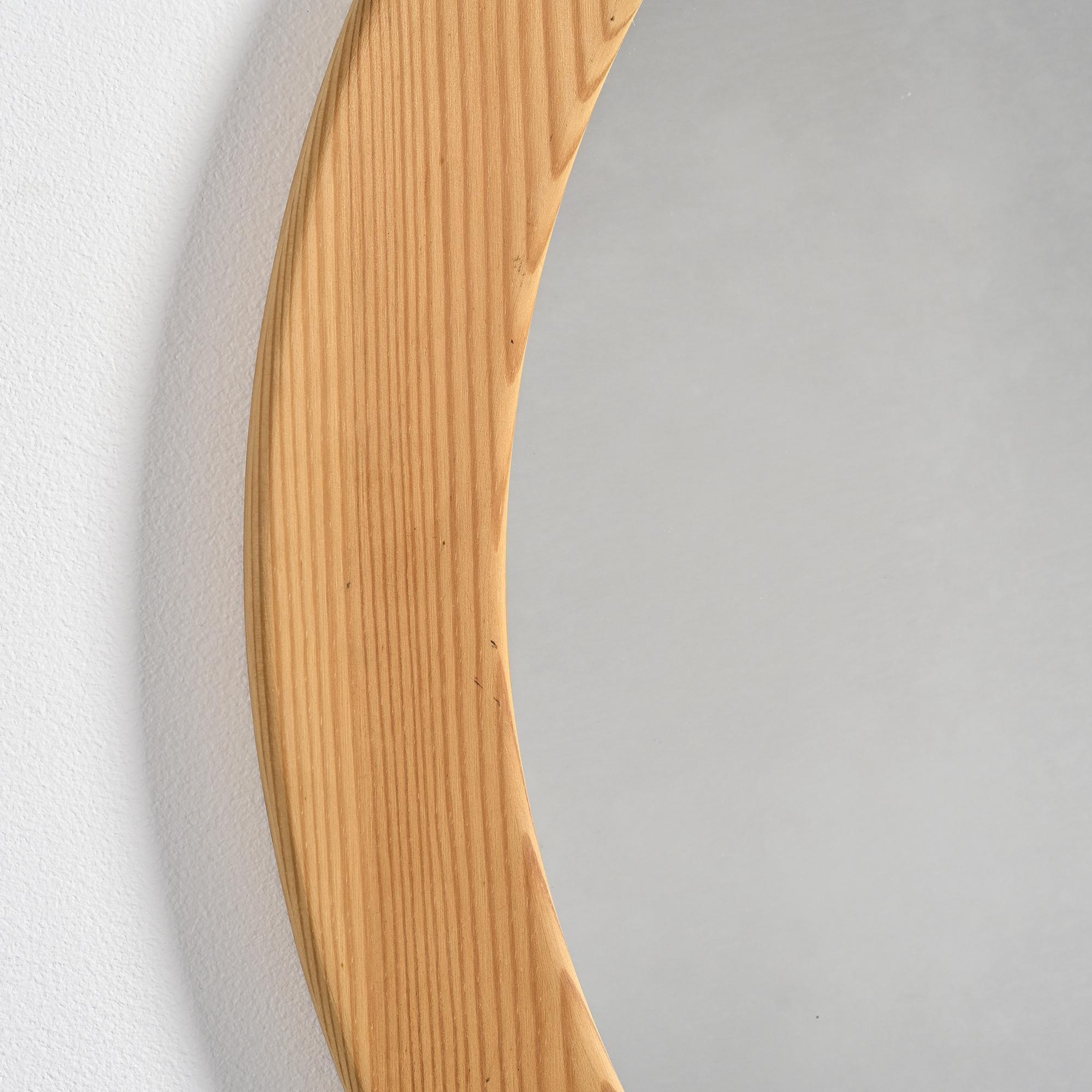 Round solid pine mirror, Les Arcs, circa 1980