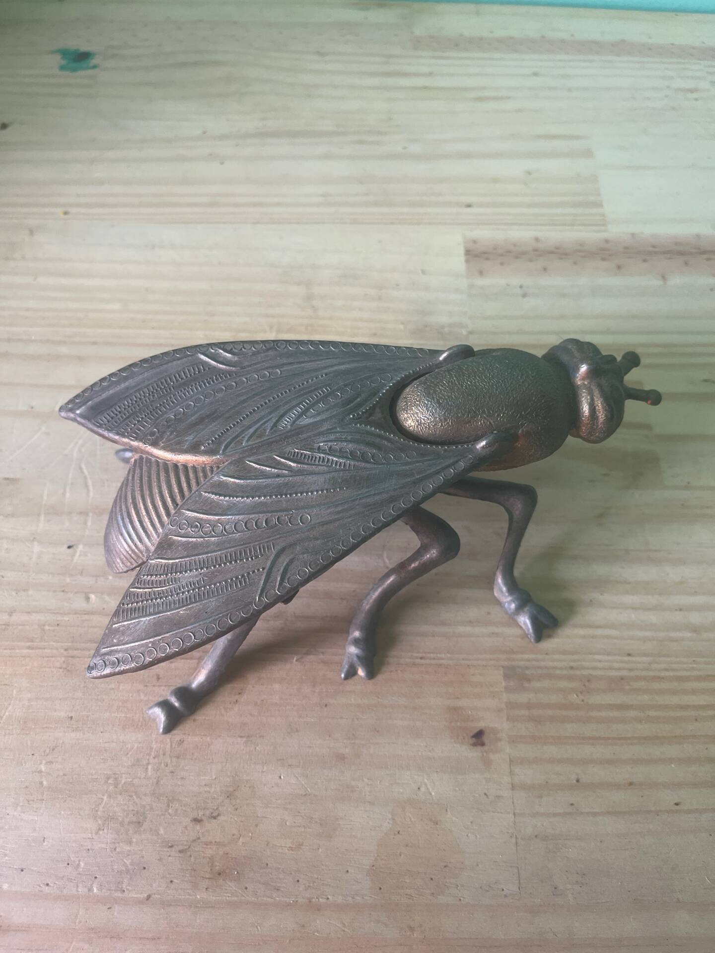 Vintage brass fly/cicada ashtray (17 cm) – Art wings