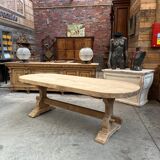Monastery-style table in solid oak.