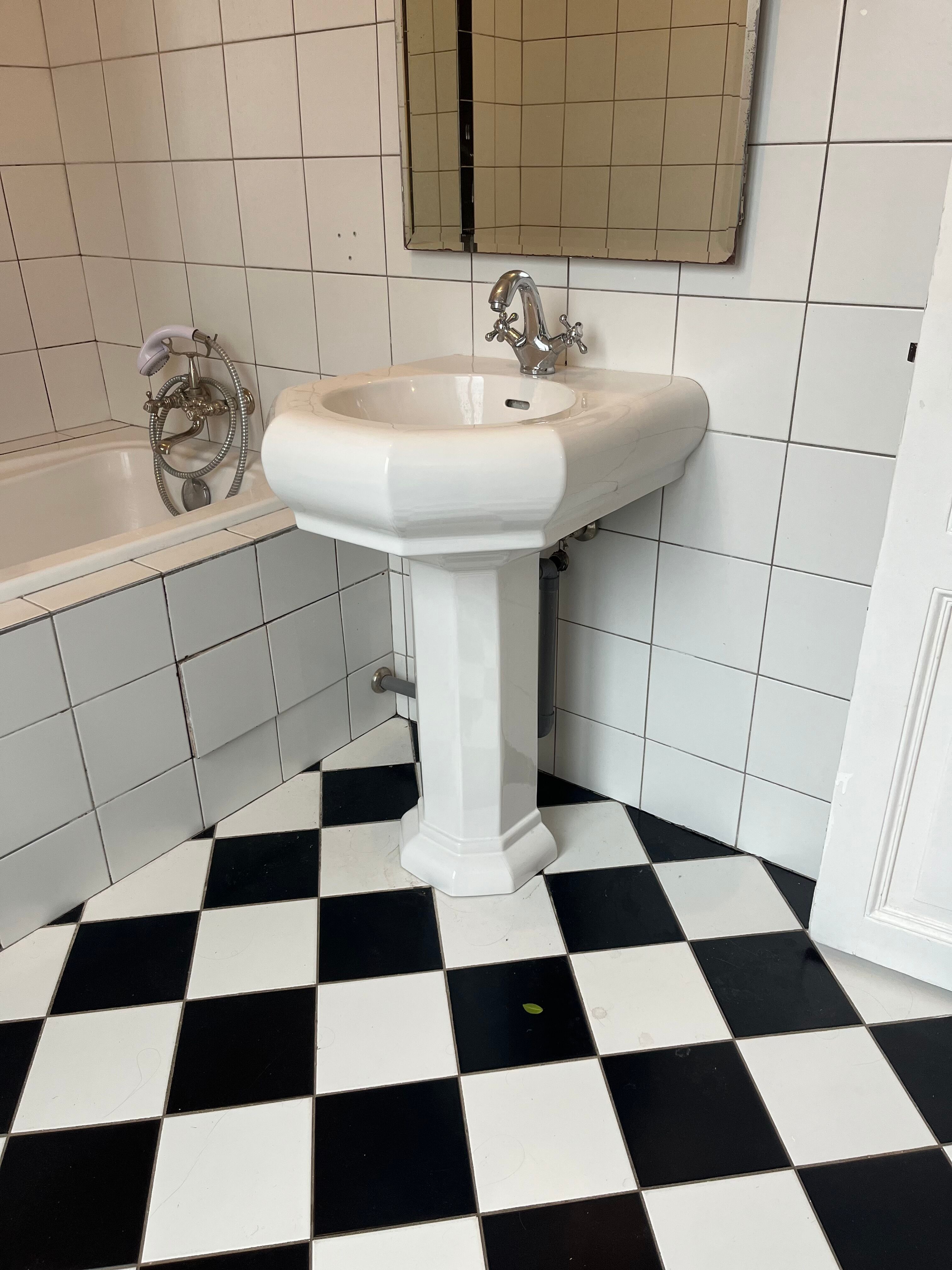 Villeroy & Boch washbasin