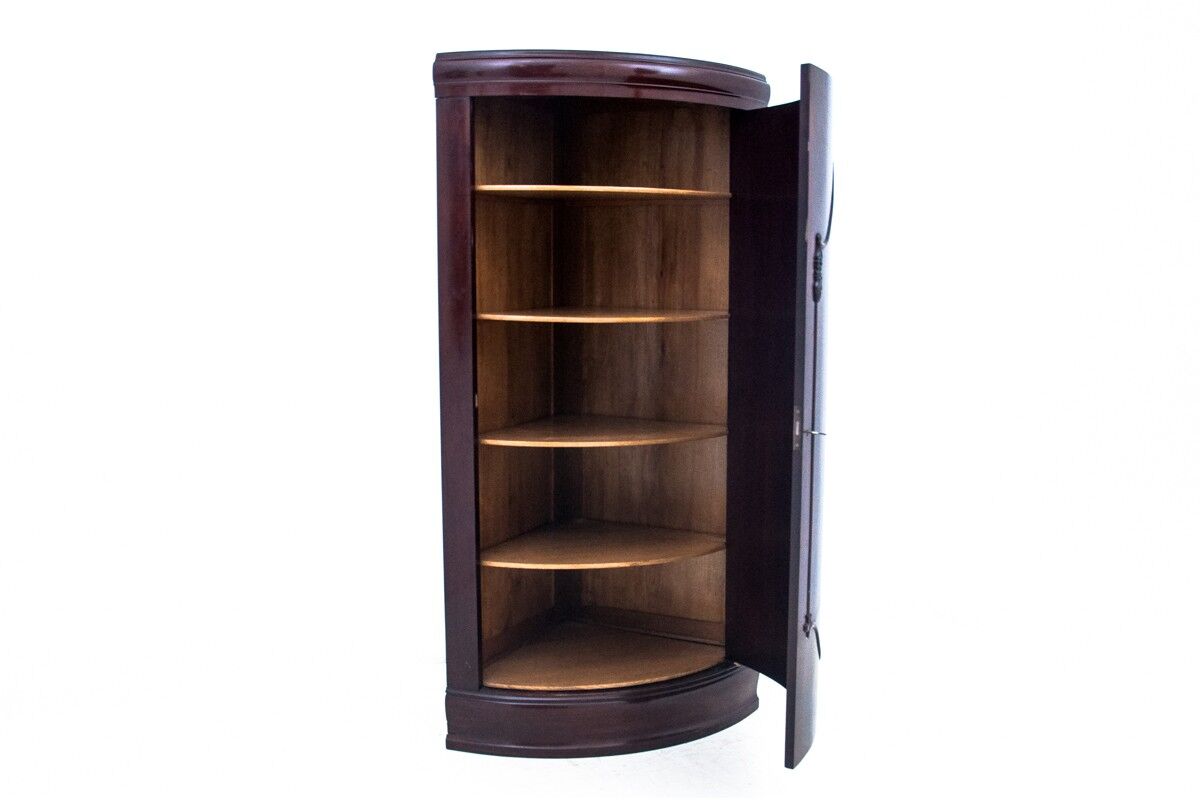 Corner chest of drawers from 1928, Northern Europe.