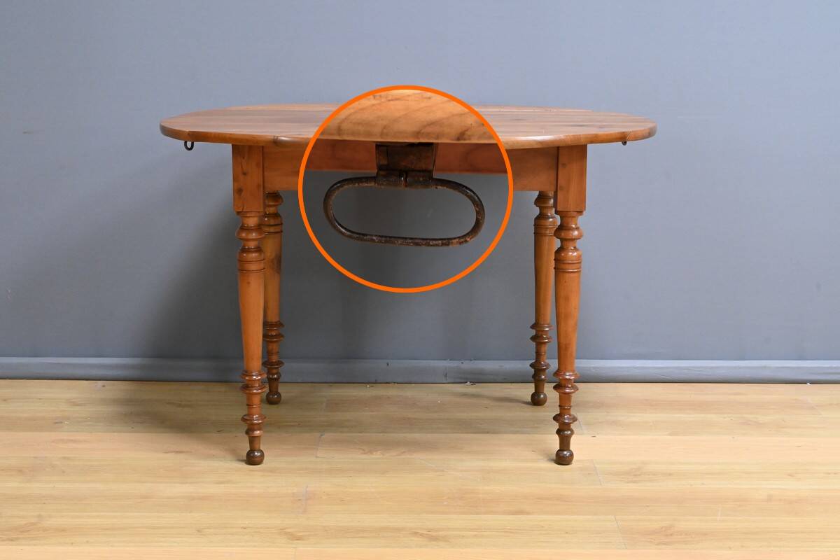 Table for 4 to 10 people with cherry wood extensions, Louis Philippe style – Late 11th century