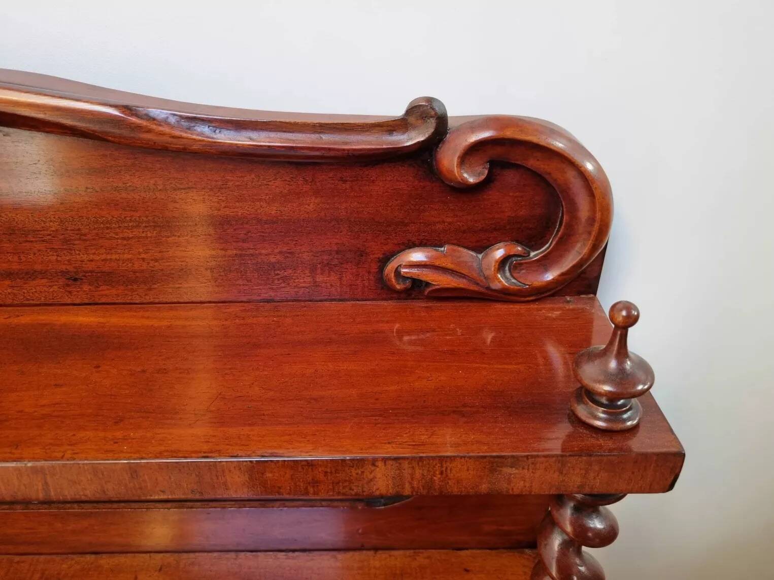 Small English mahogany buffet - 1920s