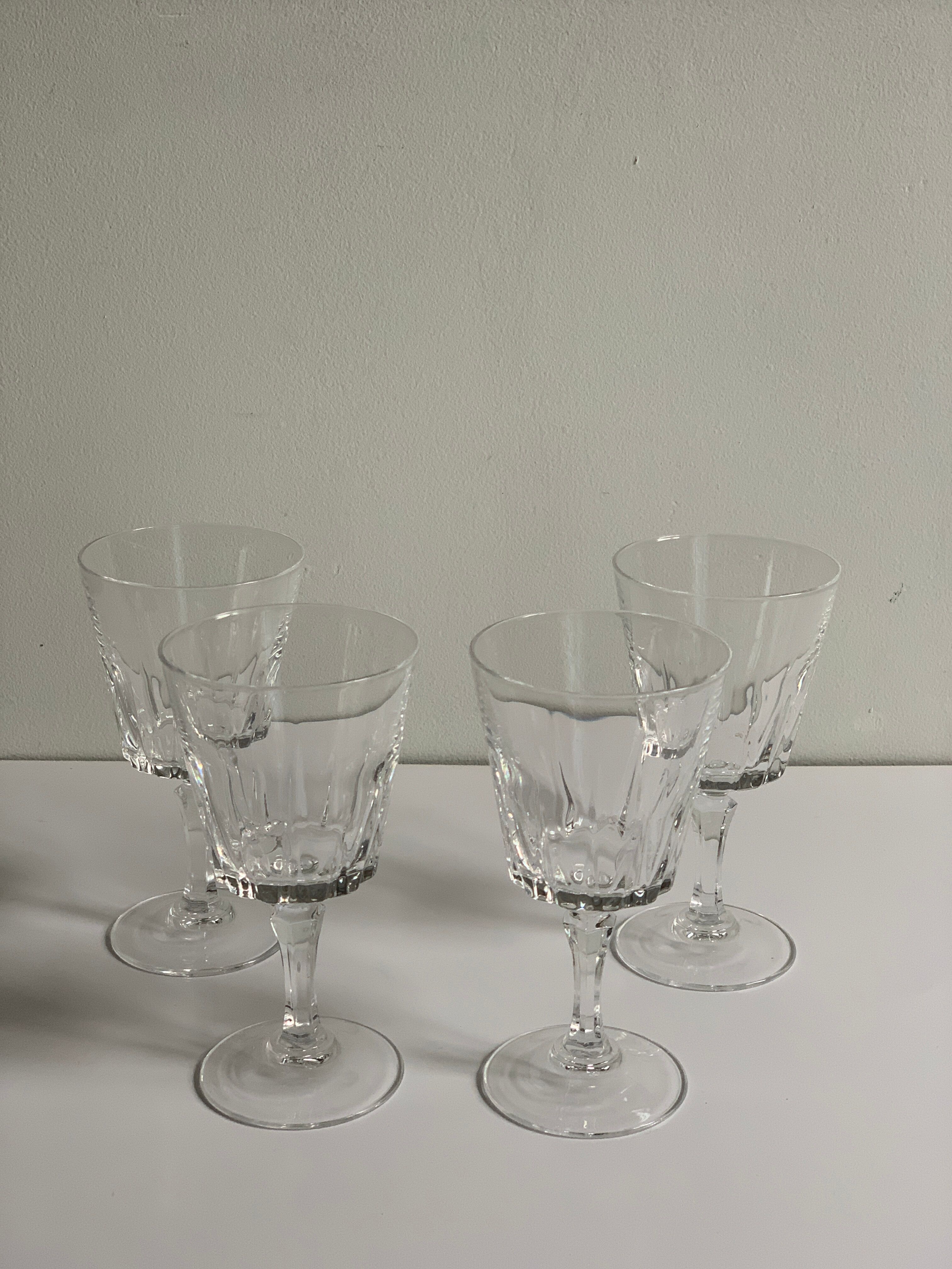 4 crystal glasses