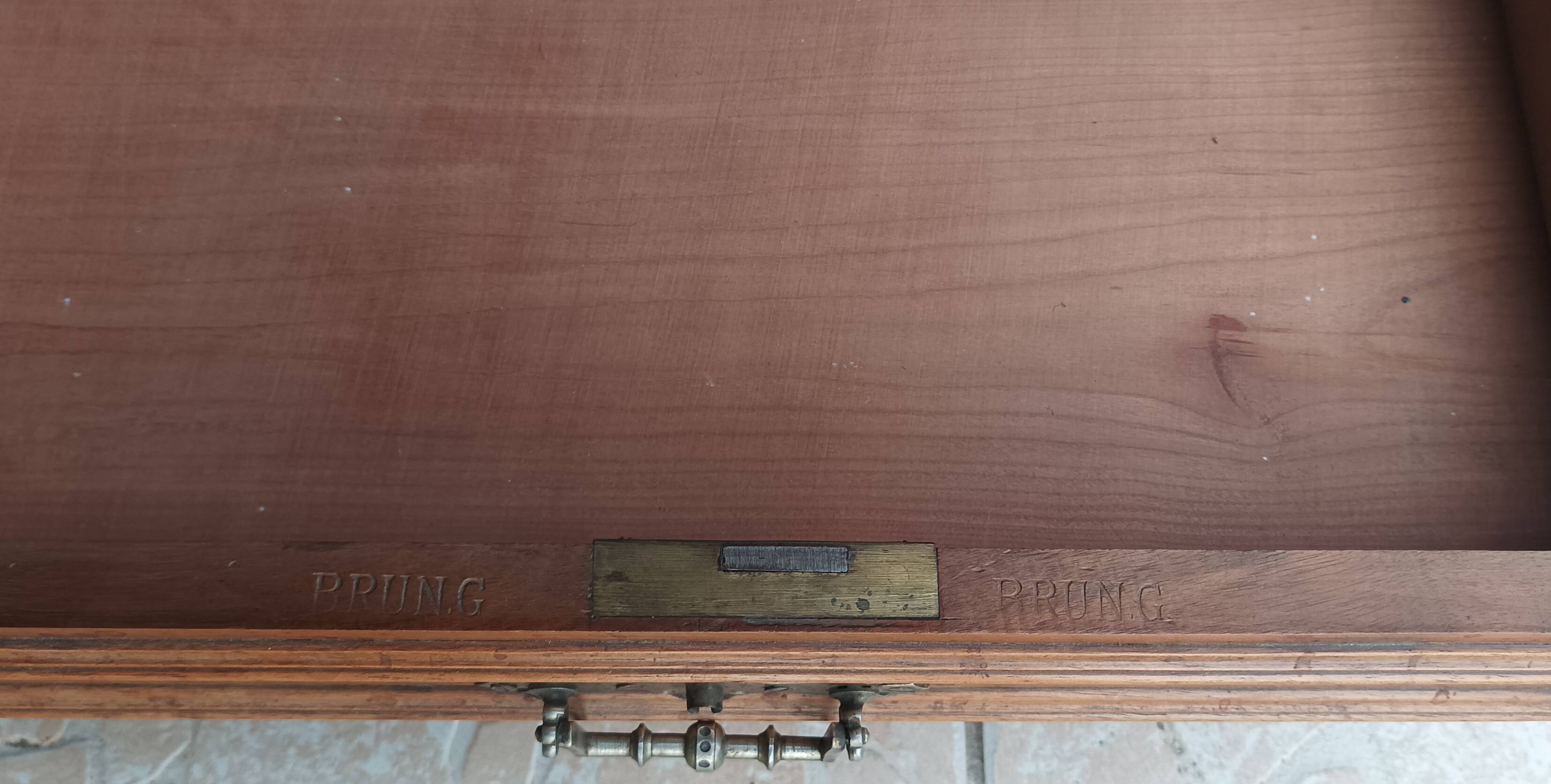 Walnut cardboard box stamped BRUN.G