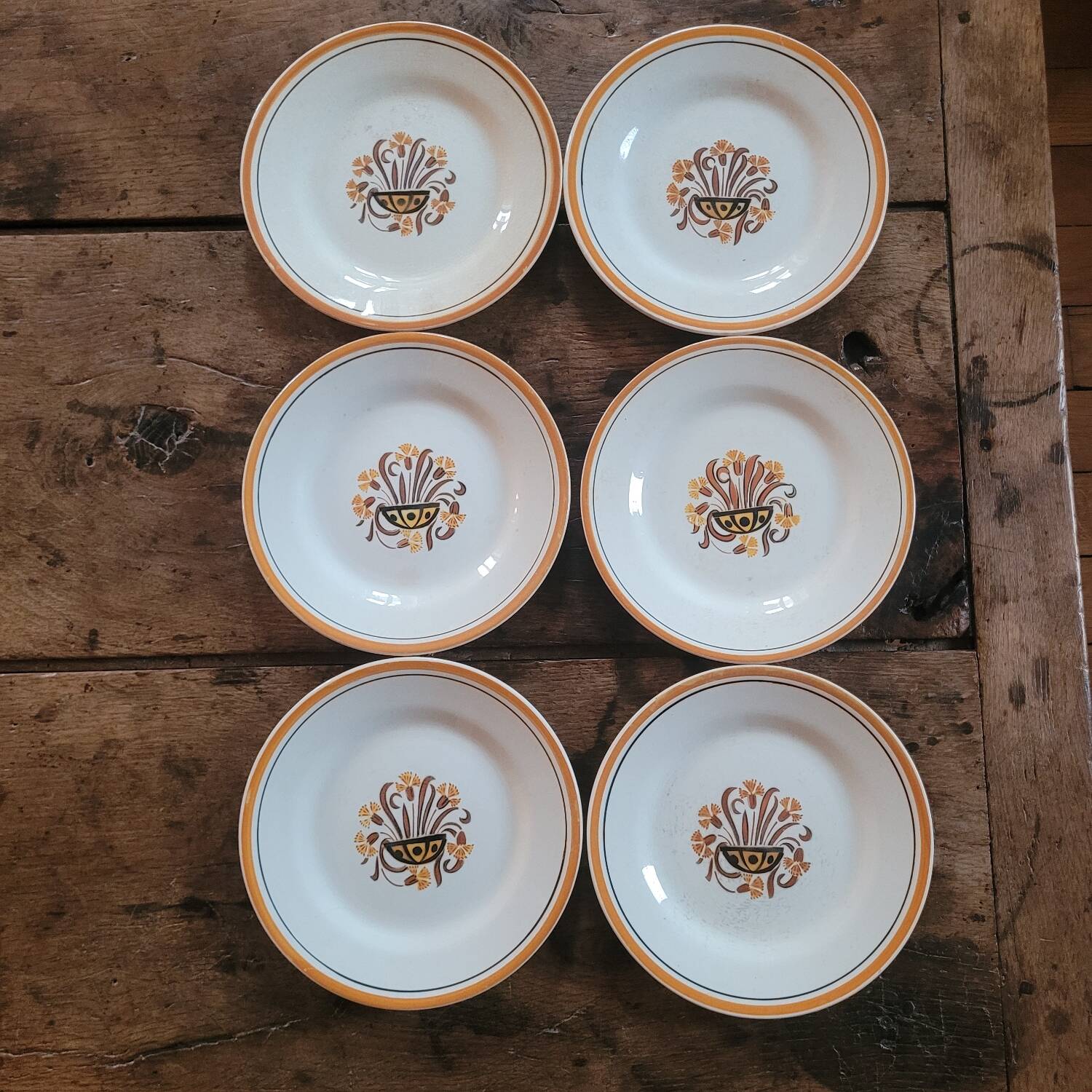 6 assiettes à dessert faïence de Montereau - Décor floral, circa 1950-