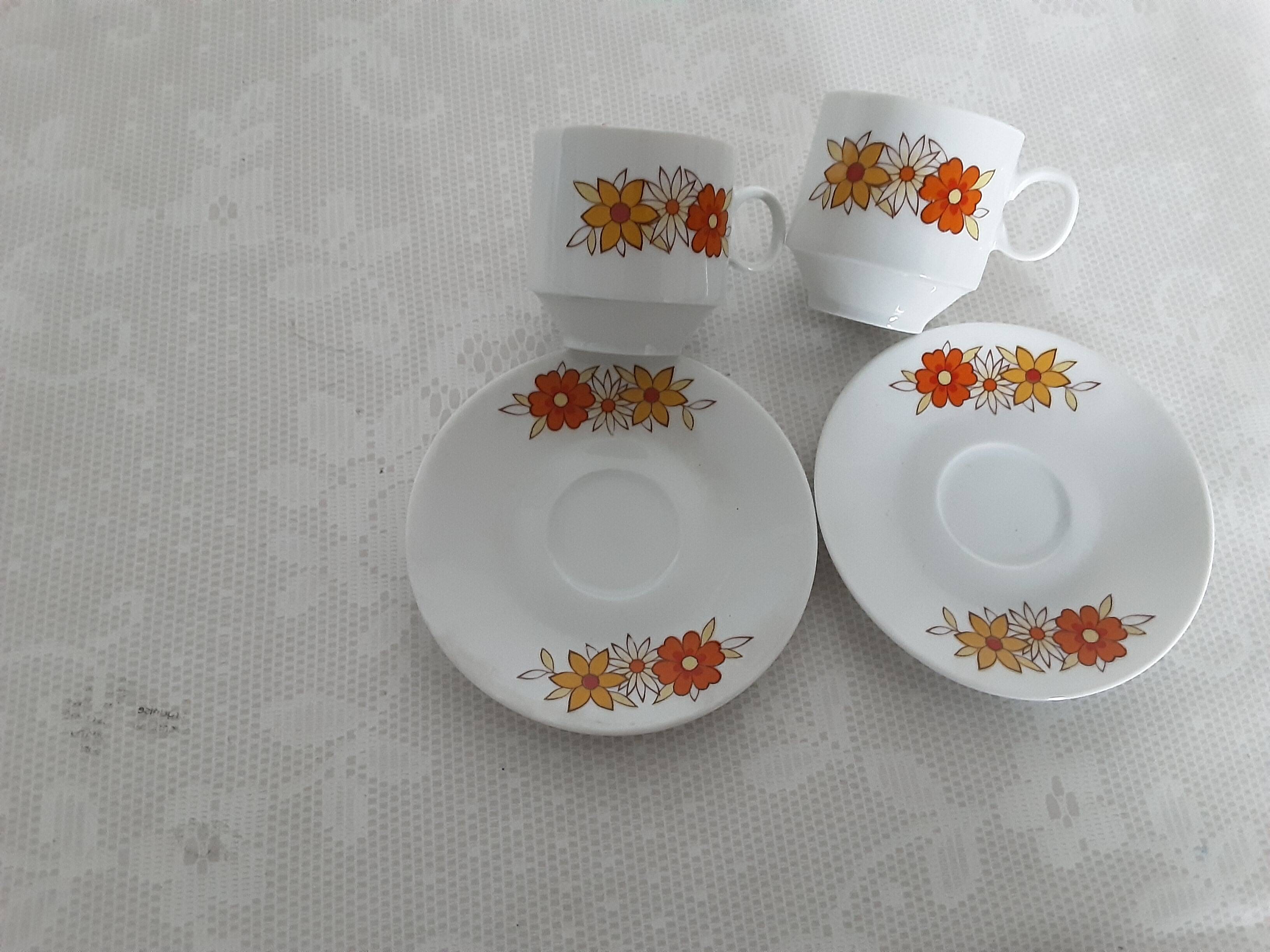 Set of 2 vintage Bavaria cups and 2 saucers.