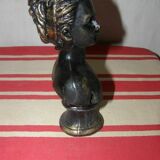 Statuette, bust of a woman