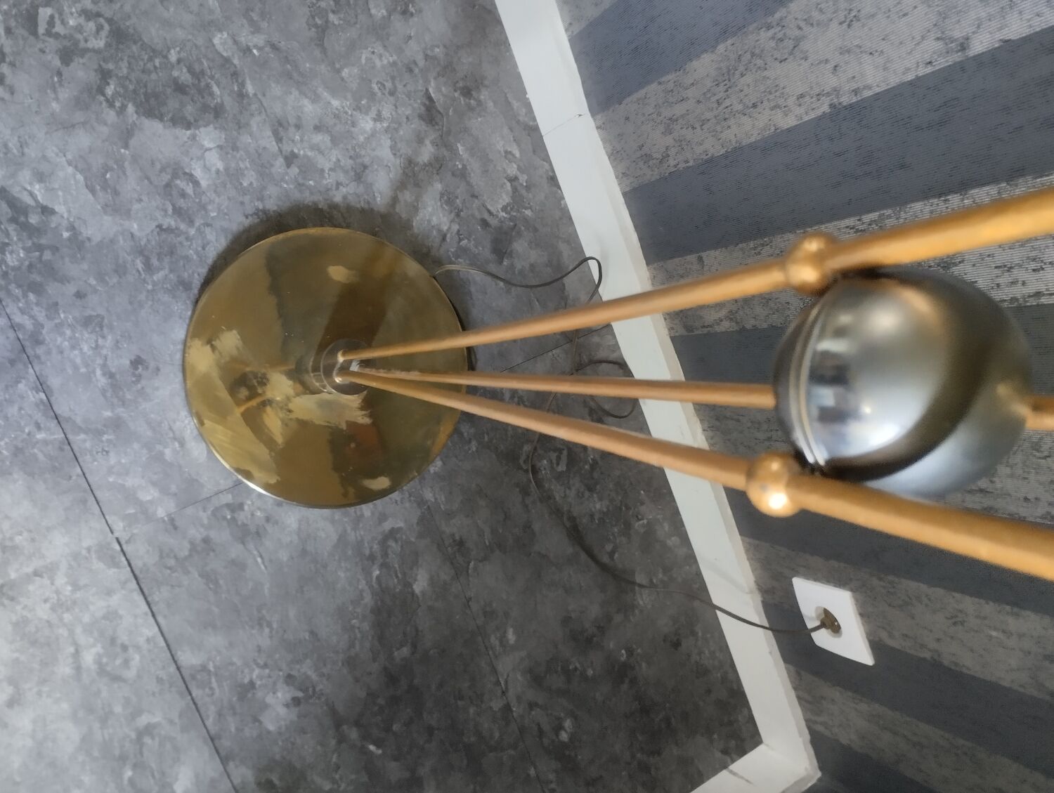 Vintage 3-spoke floor lamp