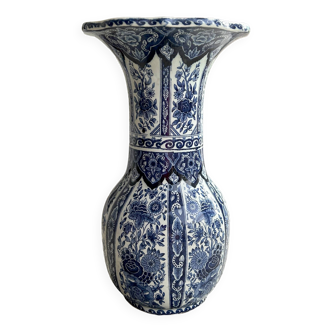 Delft porcelain vase