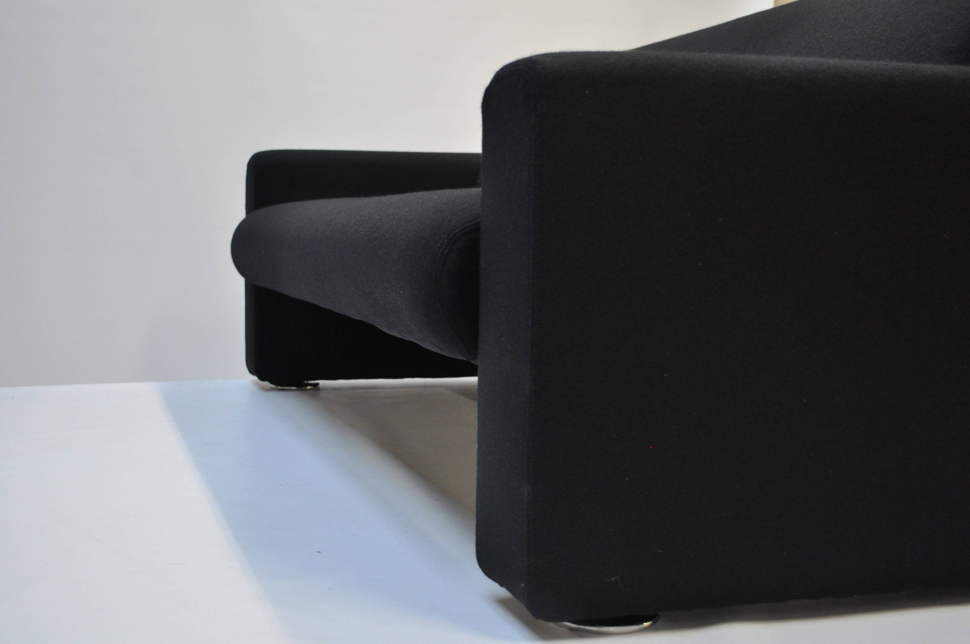 Artifort 691 – 2.5 Seater Sofa | Fully Restored | Kvadrat Upholstery