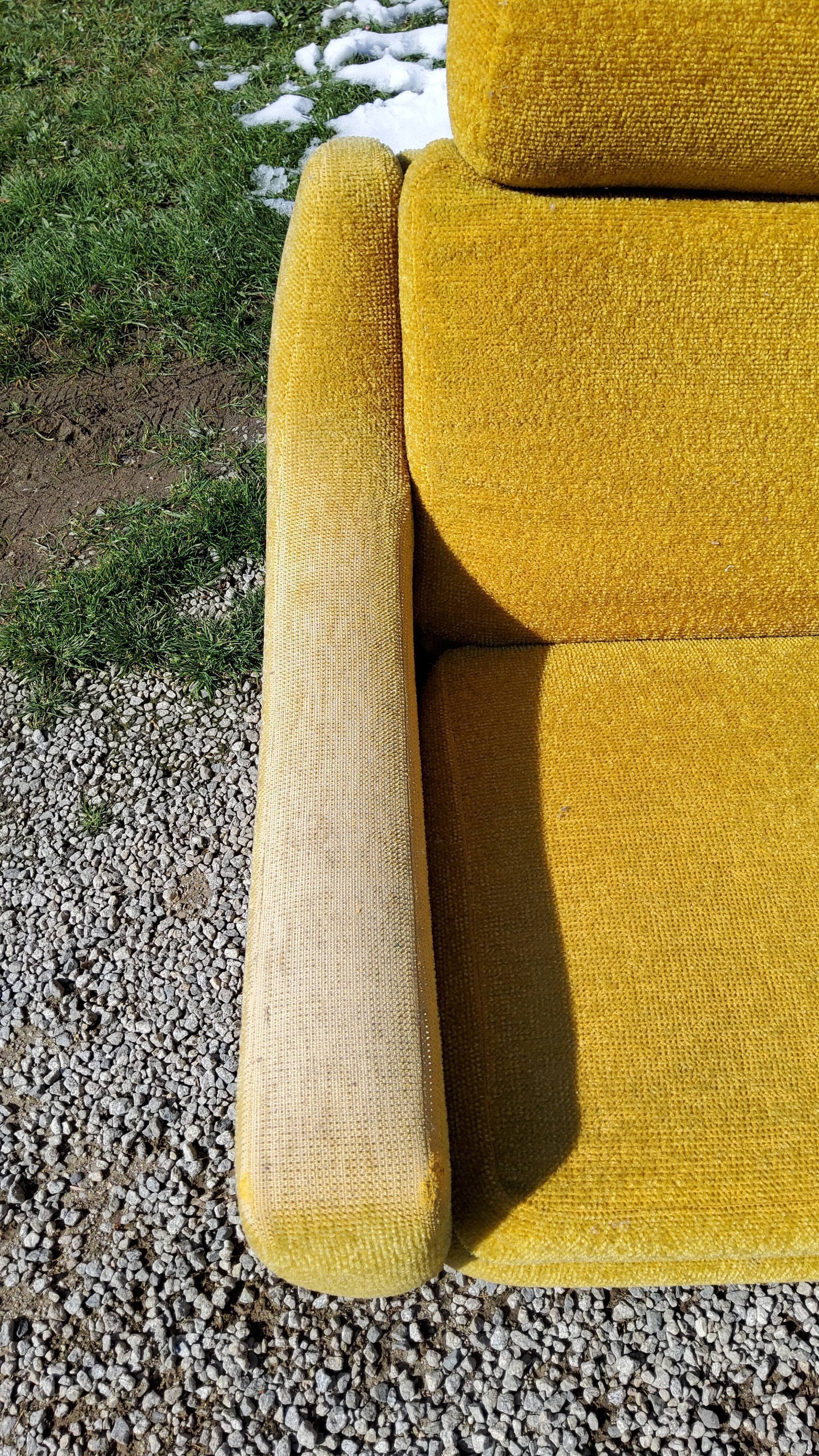 Armchair of the 70s velvet base sleigh in solid mahogany
