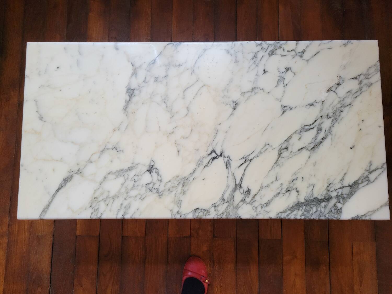 Marble and gilded bronze coffee table