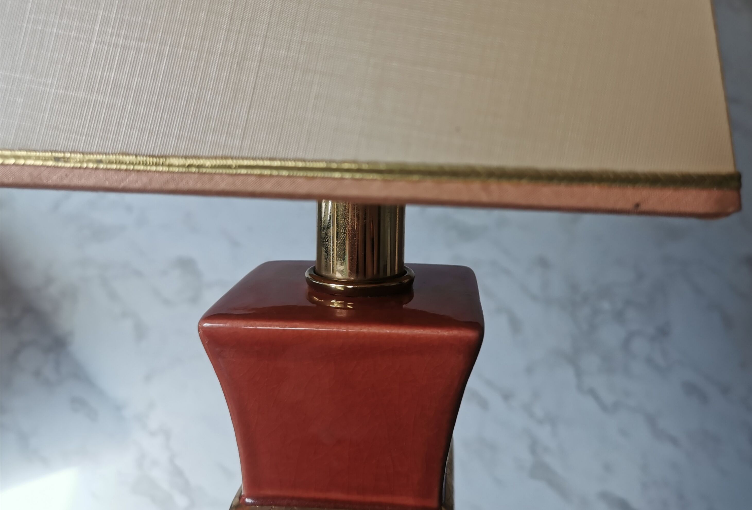 Coral lamp and gold house Le Dauphin