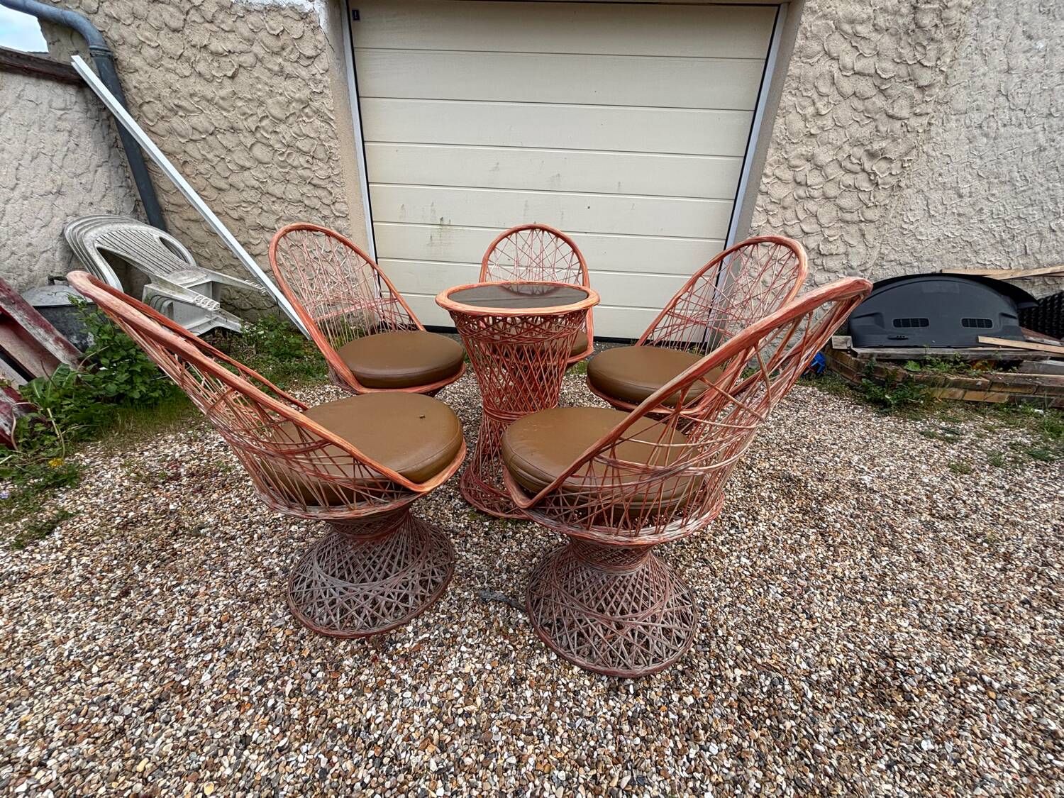 Russel Woodard garden or patio set