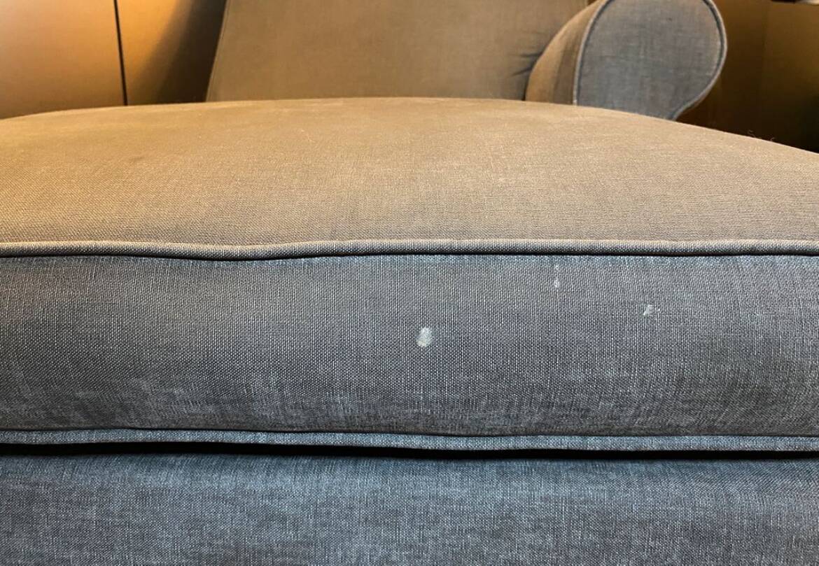 Chiffonnière original Cassina (  pieds et housse modifiés )
