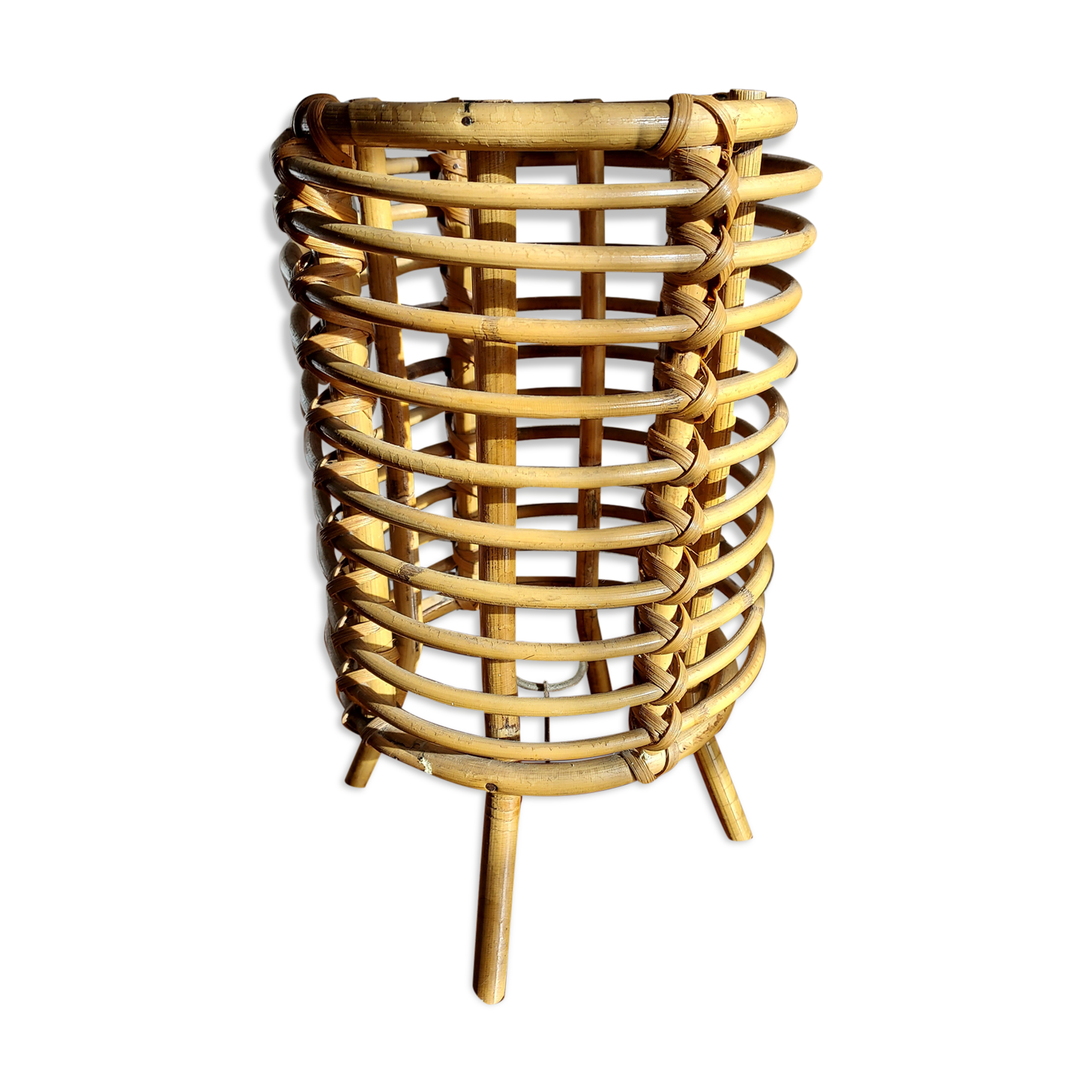 Rattan lamp foot