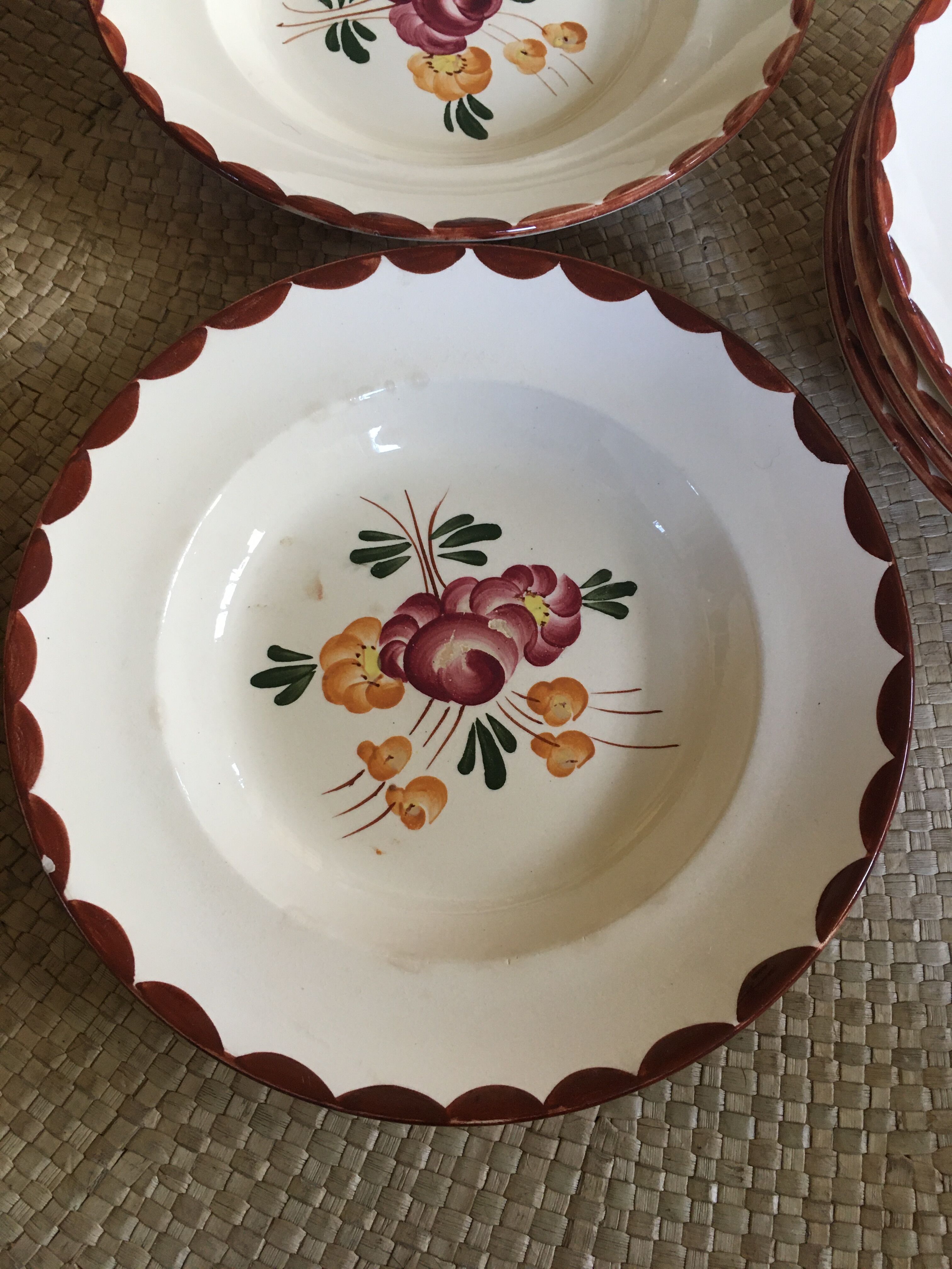 Series of 8 soup plates