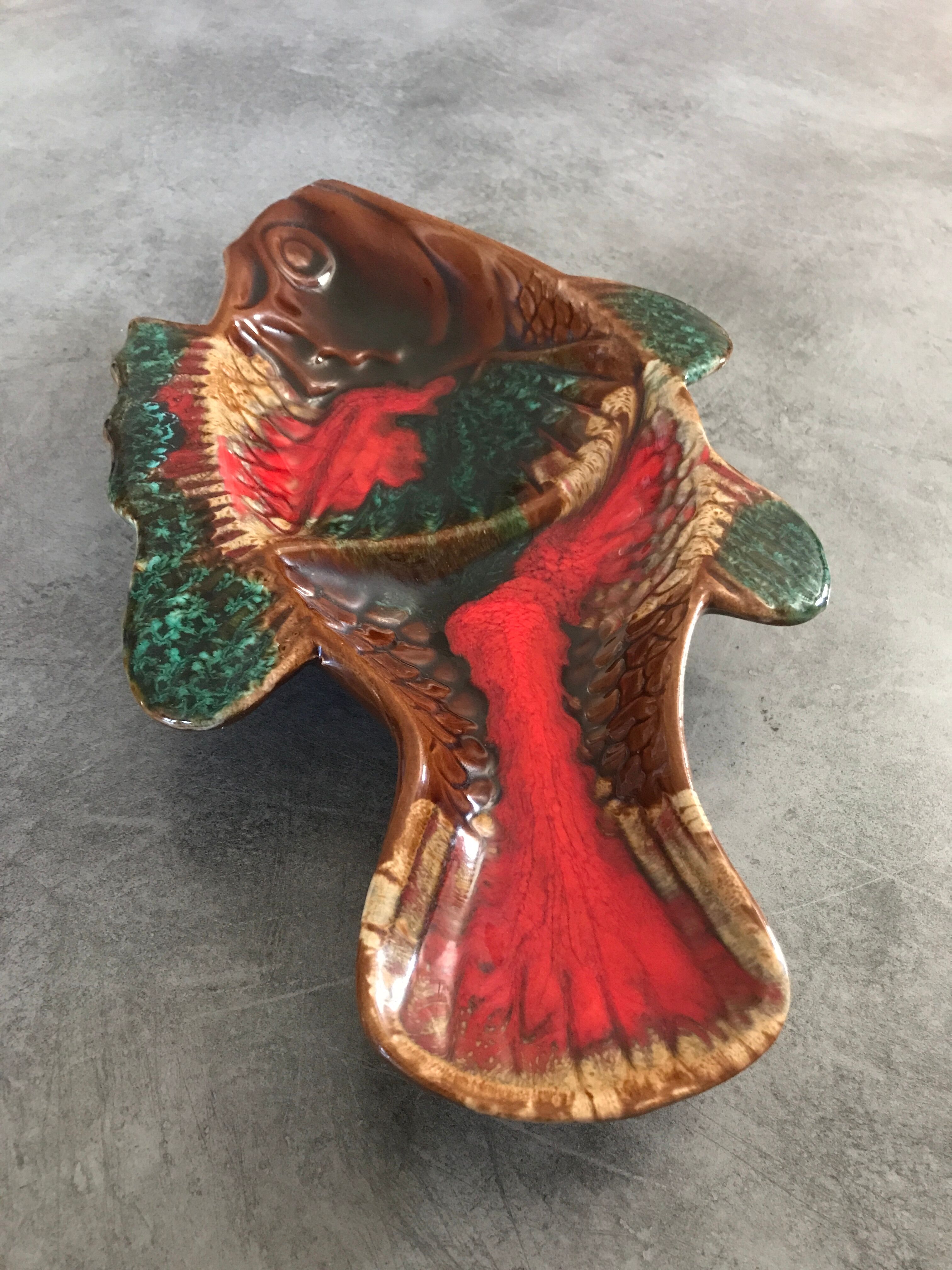Dish with compartments for aperitif in Vallauris ceramic, vintage fish shape, 34 cm