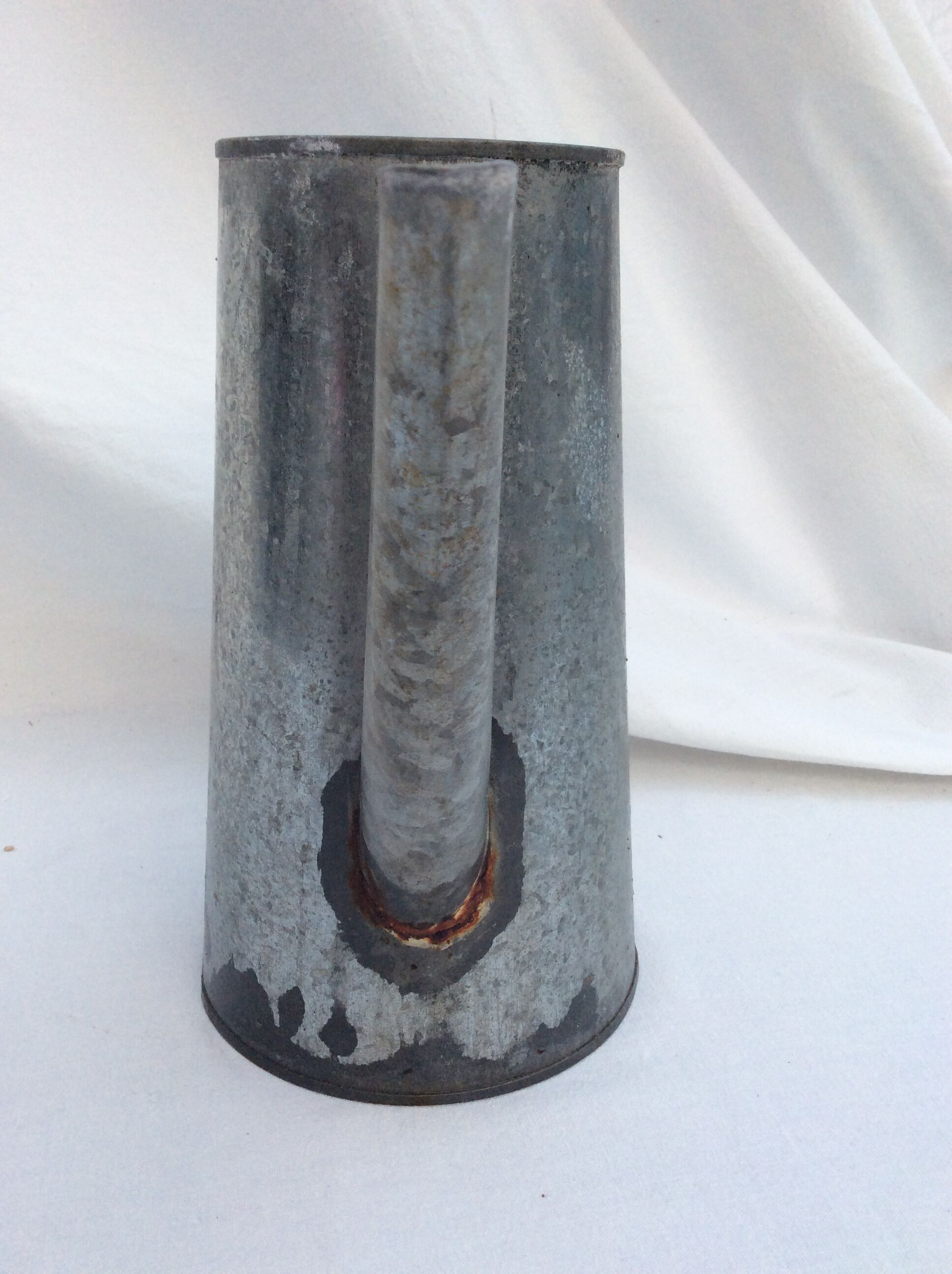 Vintage zinc broc