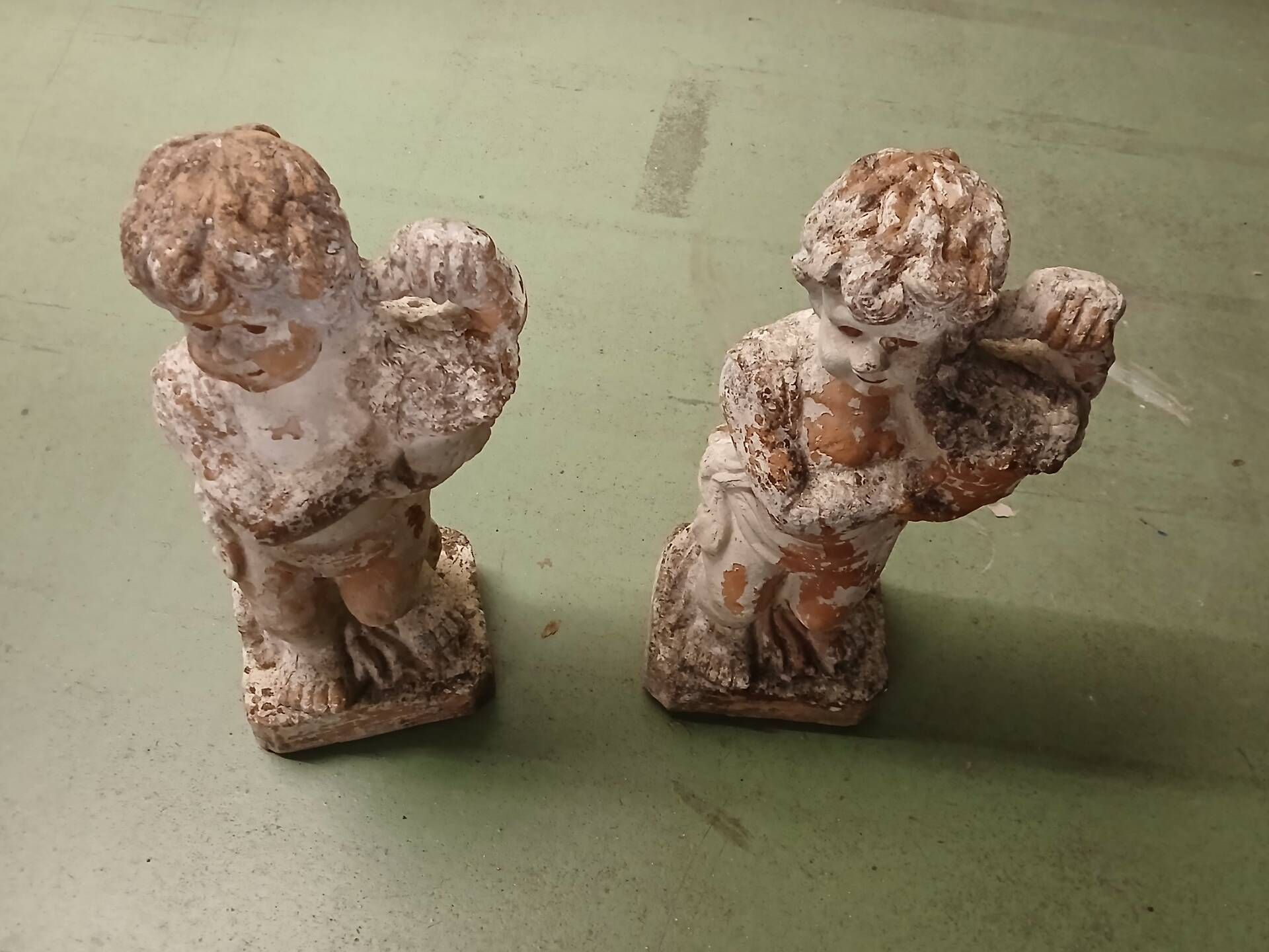 Cherub figurines