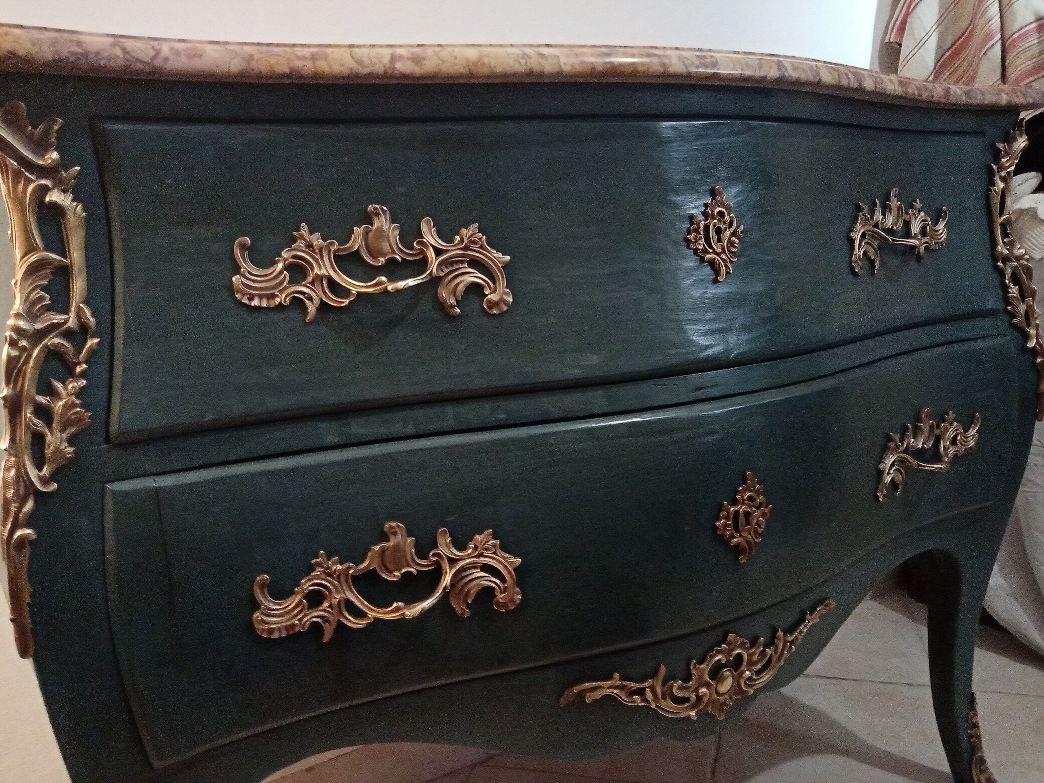 Louis XV curved dresser 2 drawers