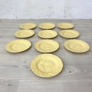 Ensemble de 10 petites assiettes Genevieve Lethu