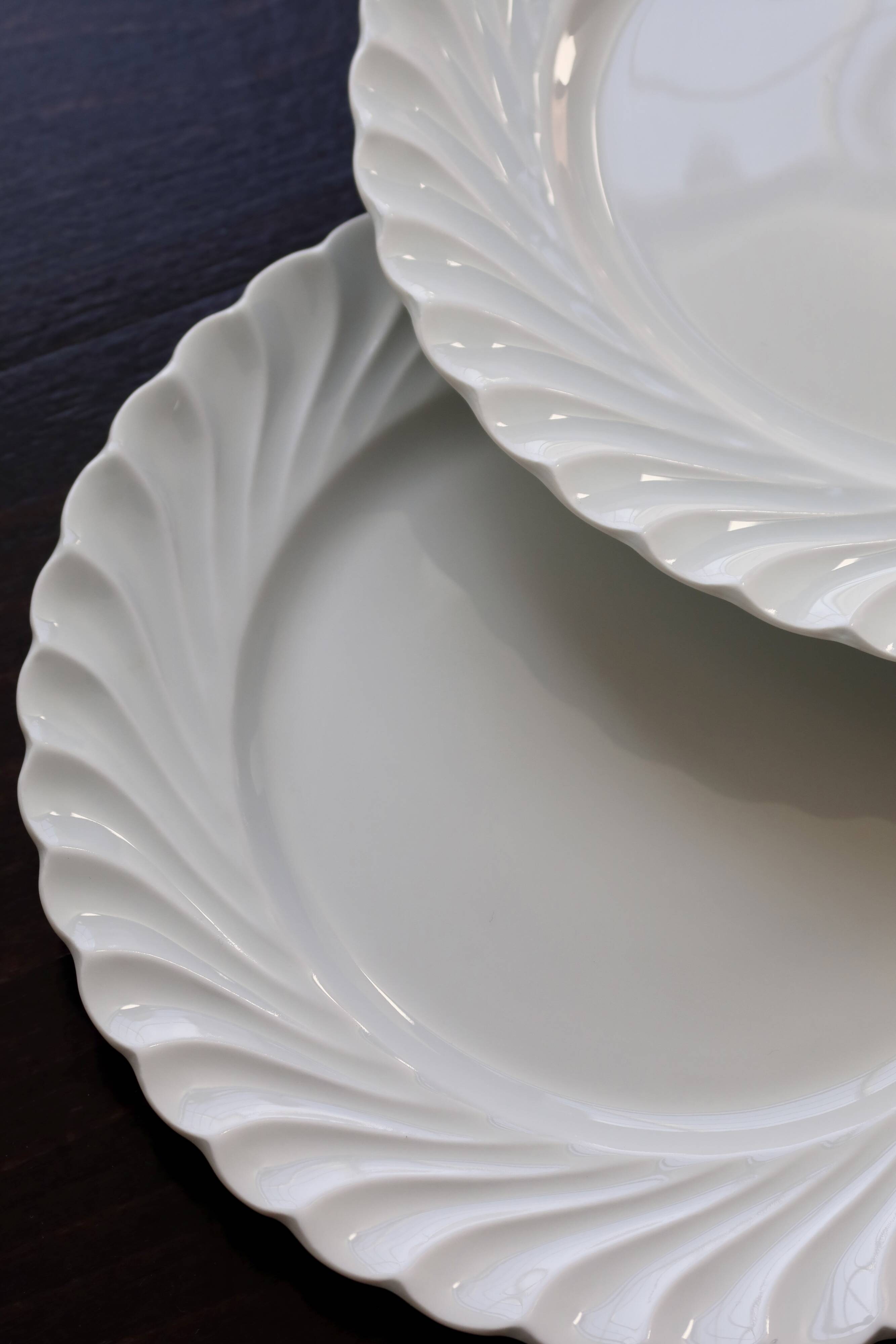 6 vintage white porcelain twisted Limoges Haviland dinner plates