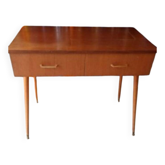 Enfilade with compass feet