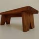 Tabouret petit banc brutaliste années 60 en chêne massif