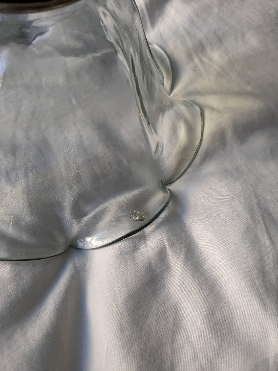 Retro glass and metal pendant light