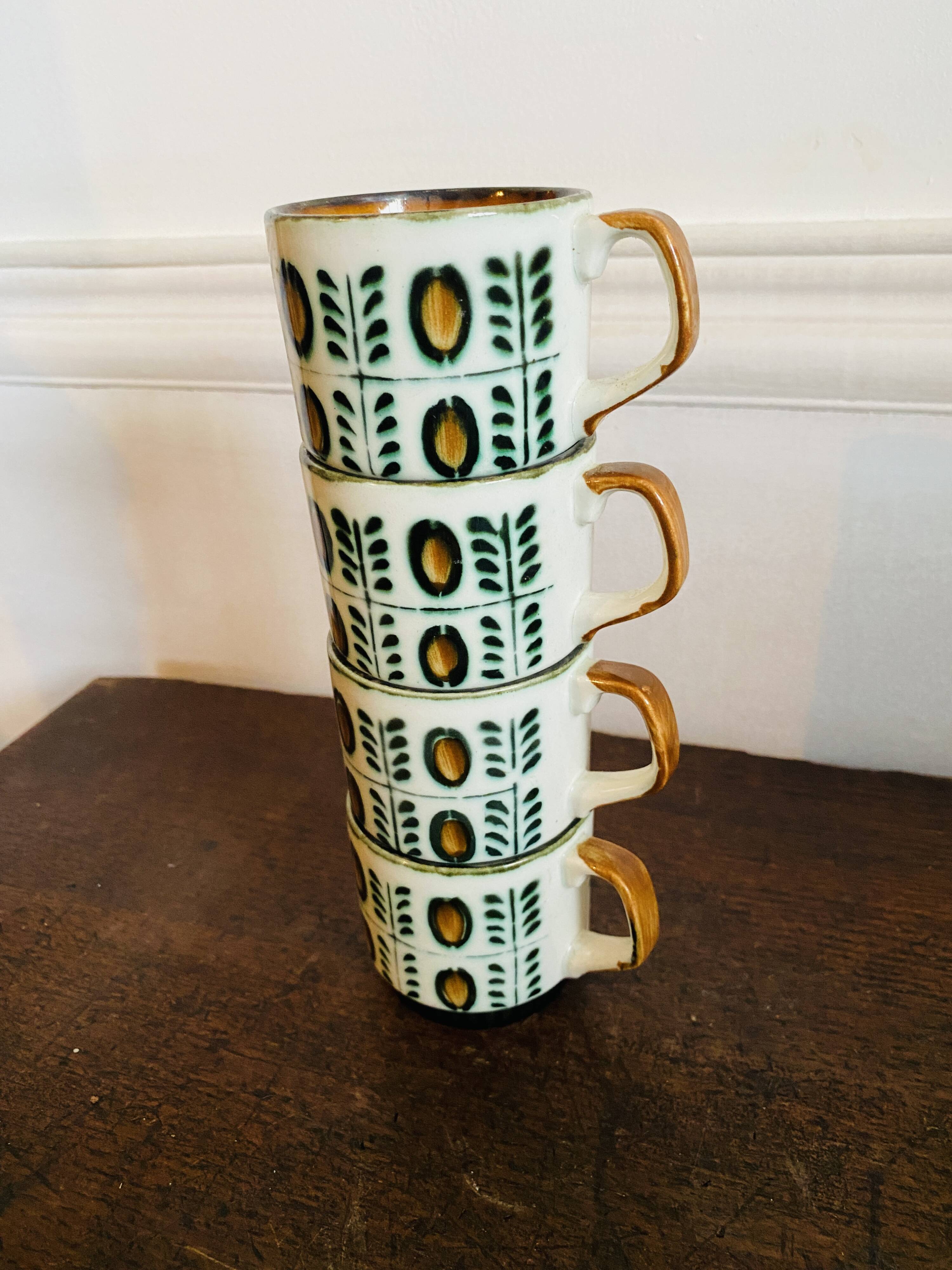 Set of 4 cups Motif Noix Belguim Boch