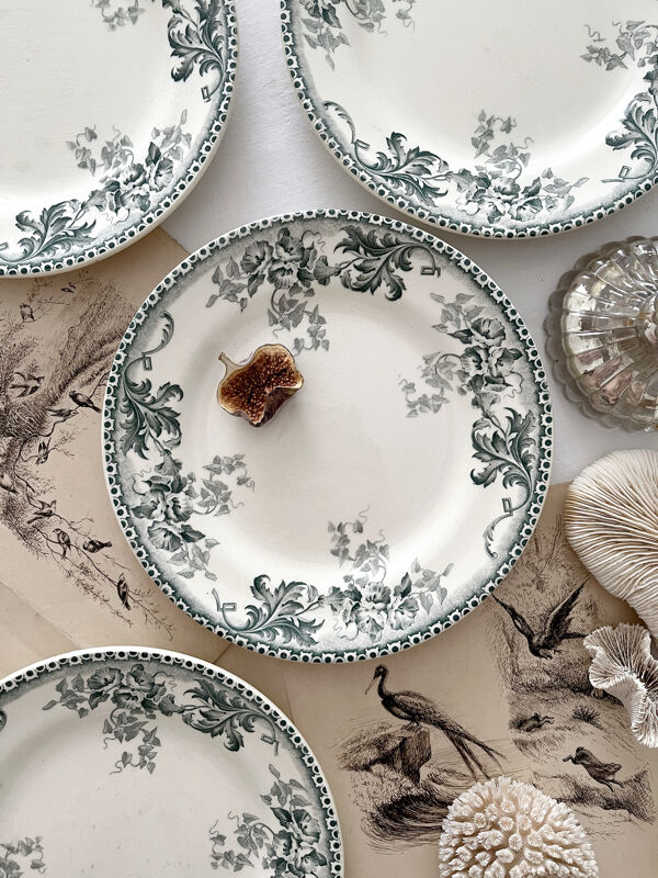 4 assiettes à dessert terre de fer ''Liserons'' Choisy le Roi