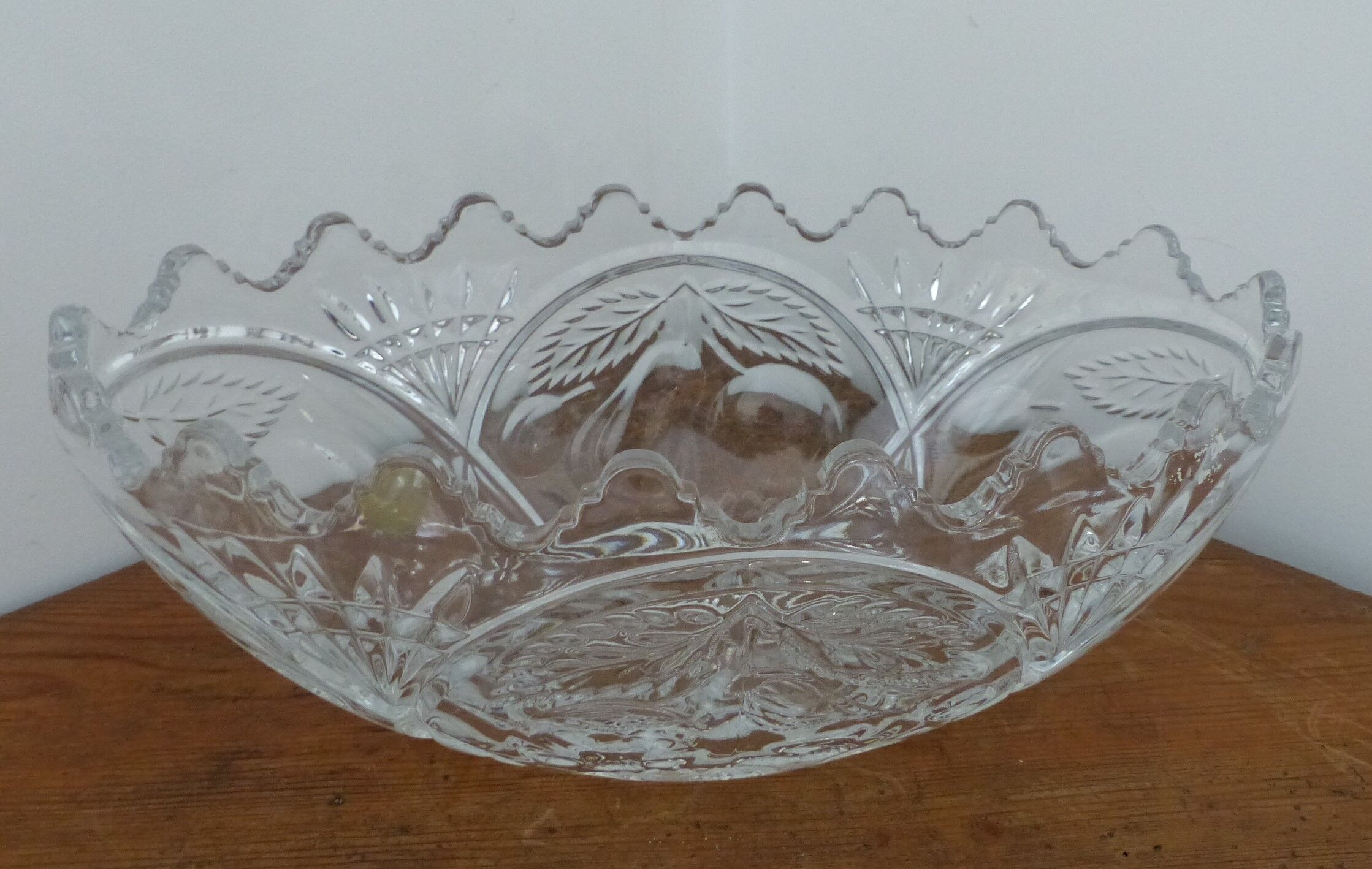 Molded crystal fruit cup