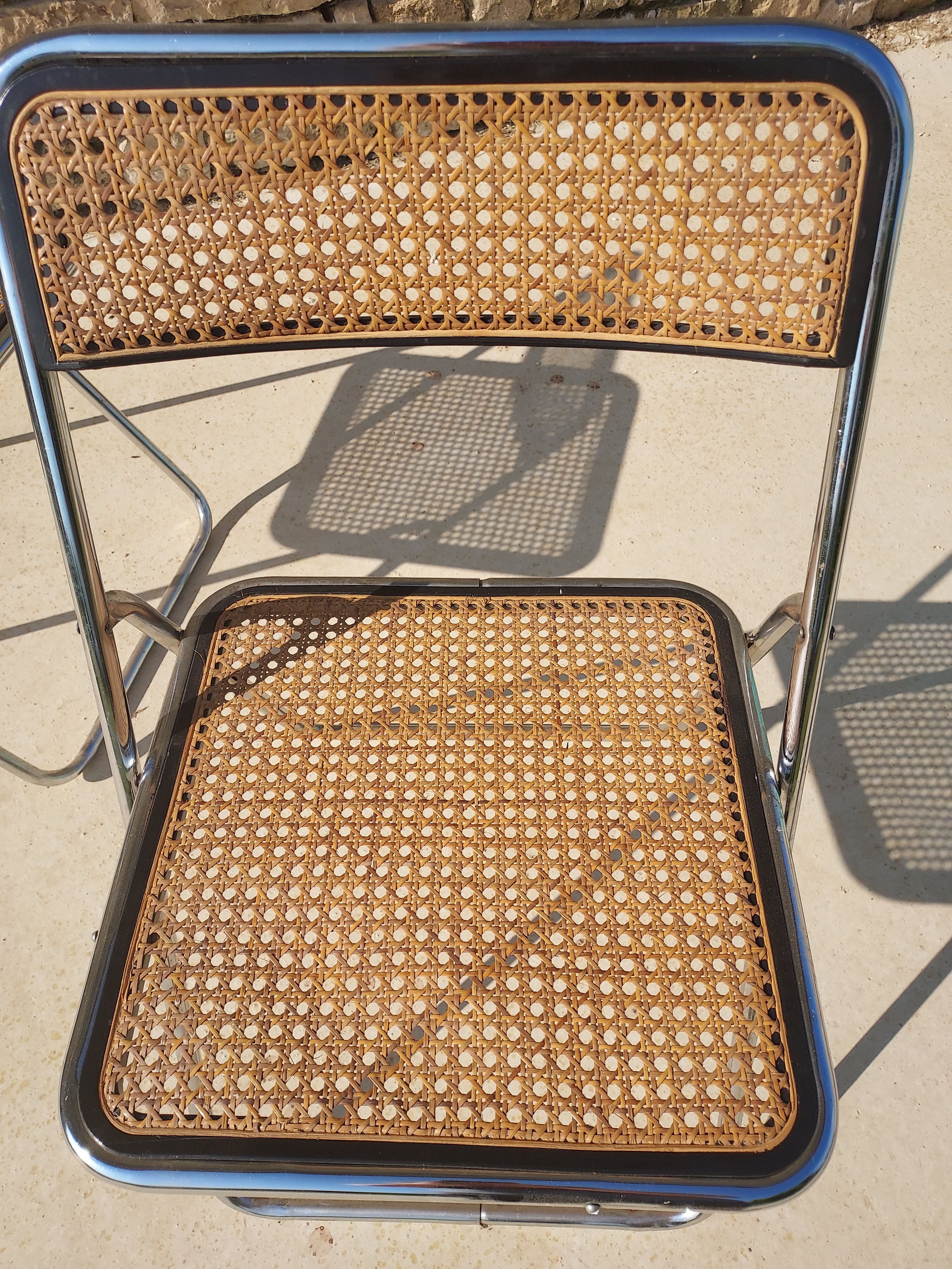 Canned folding chairs